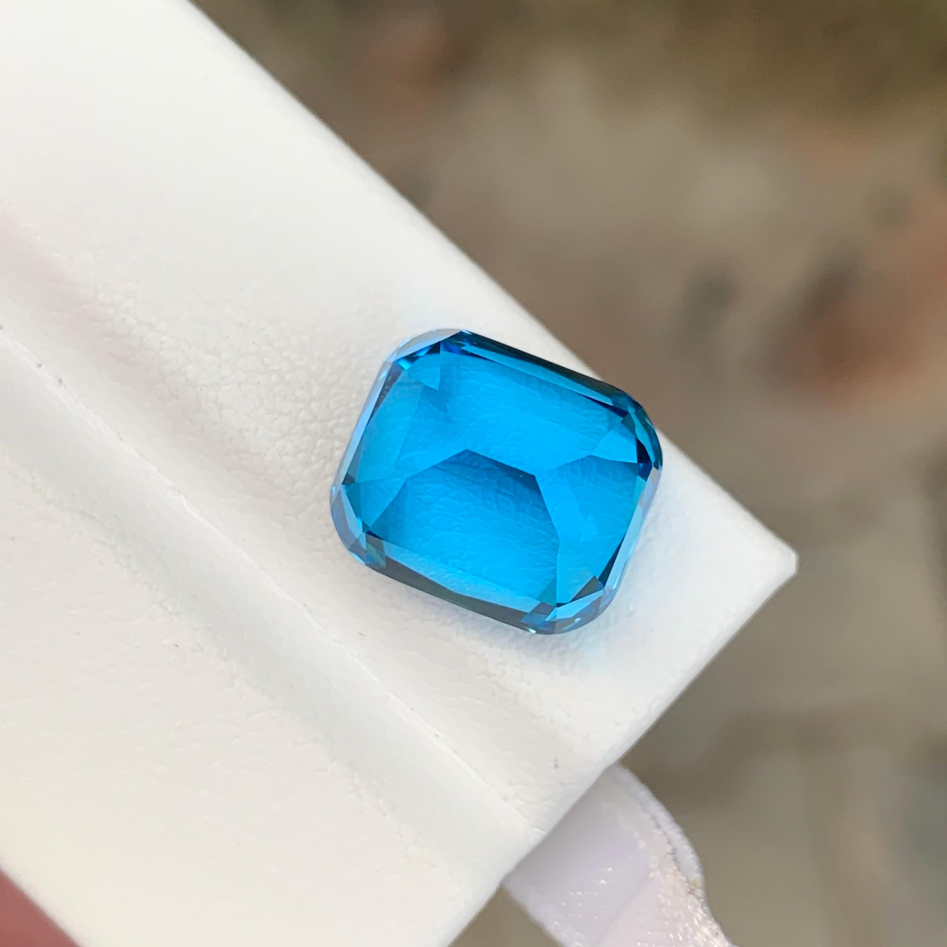 11.20 Carat Natural Loose Swiss Blue Topaz Cushion Cut Gemstone im Angebot 4