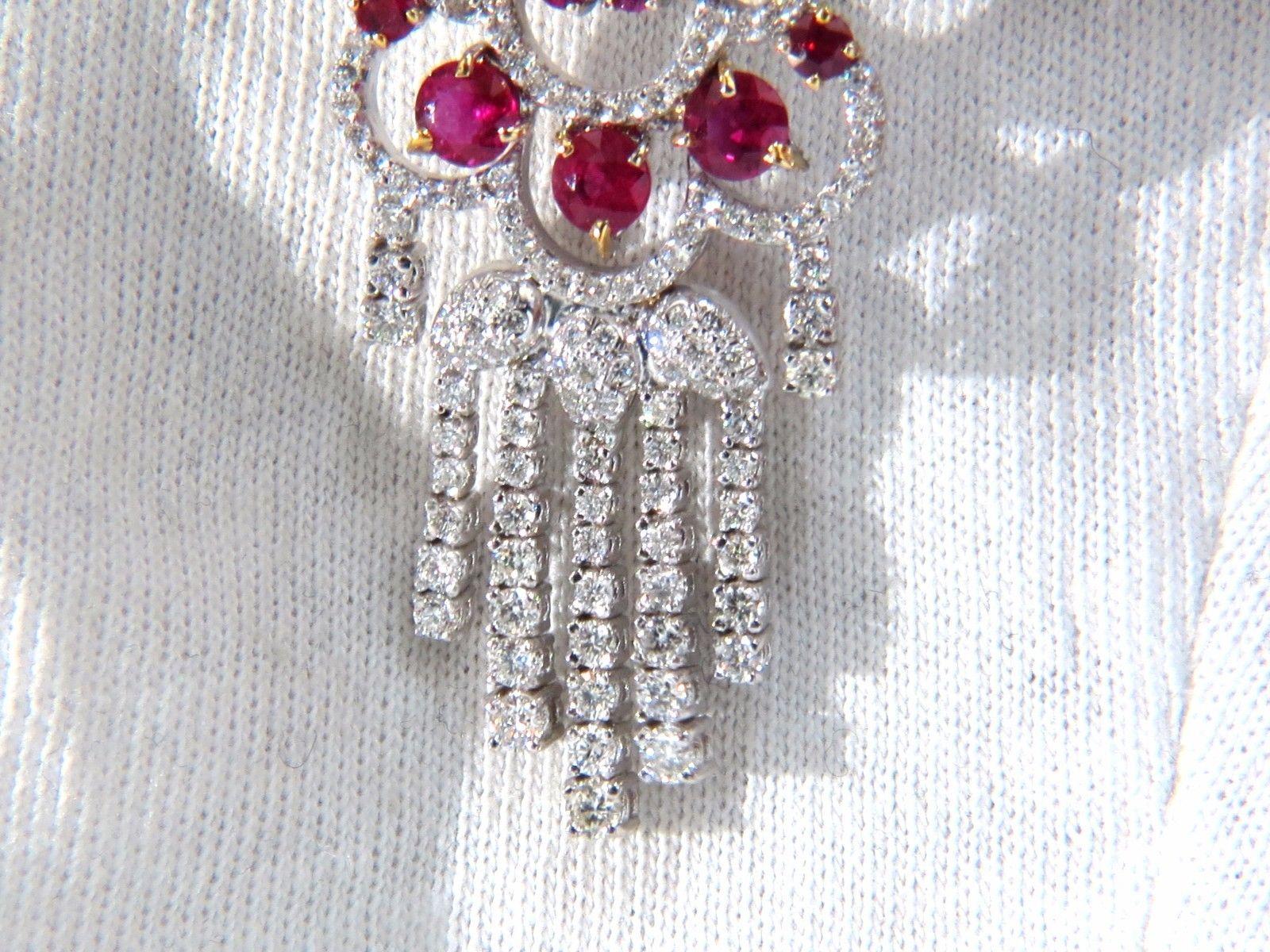 11,20 Karat natürlicher roter Rubin Diamant baumelnde Kronleuchter-Ohrringe Omega 18 Karat im Zustand „Neu“ im Angebot in New York, NY
