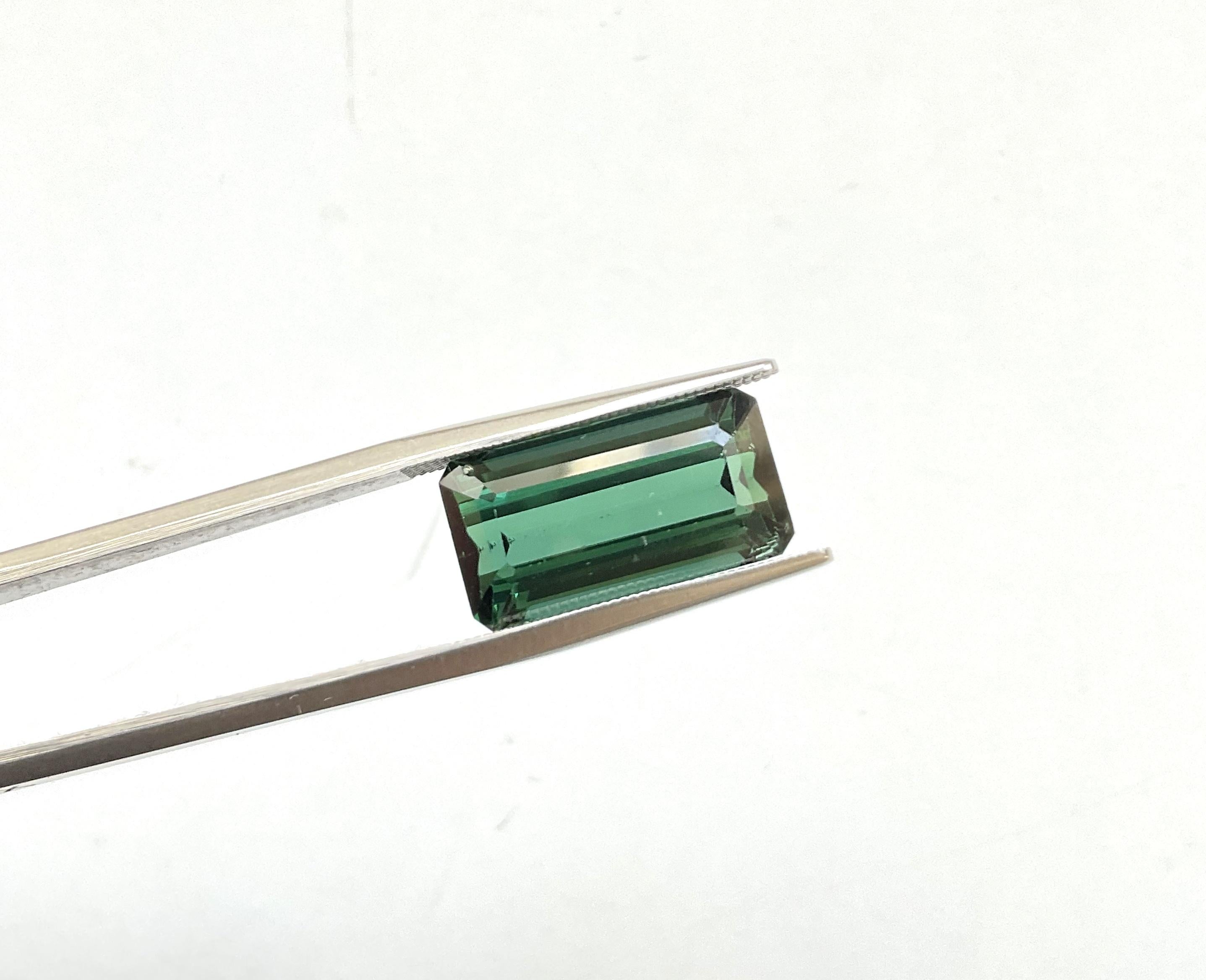 11.20 Carats Green Tourmaline Octagon Faceted Top Quality Cut stone Natural Gem For Sale 2