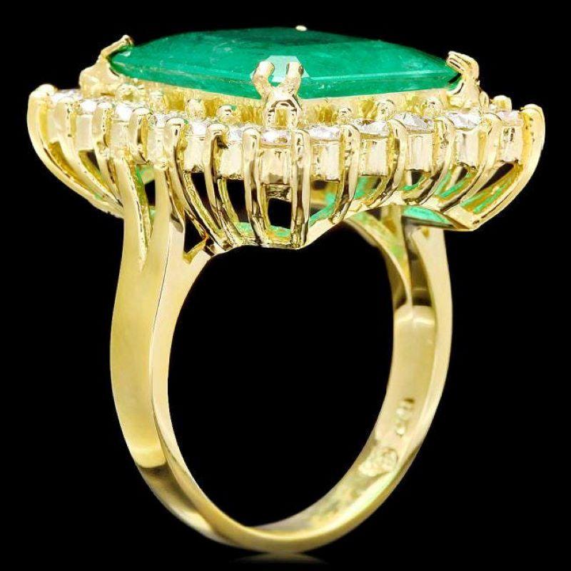 11.bague en or jaune massif 18K avec émeraude naturelle et diamant de 20 carats

Le poids total de l'émeraude verte naturelle est de : Environ 8,90 carats 

Mesures de l'émeraude : Environ 16 x 14 mm

Poids total des diamants ronds naturels :