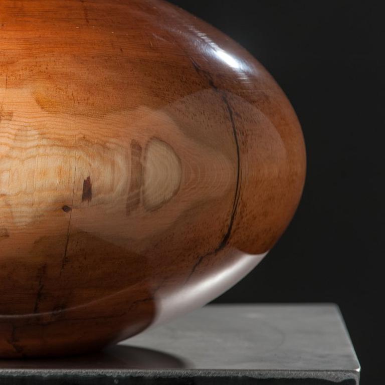 turned wood

Philip Moulthrop approaches his practice with the goal in mind to reveal the beauty and texture found in wood. He uses wood from trees native to his home in the southeastern United States. These are not exotic woods, however, they