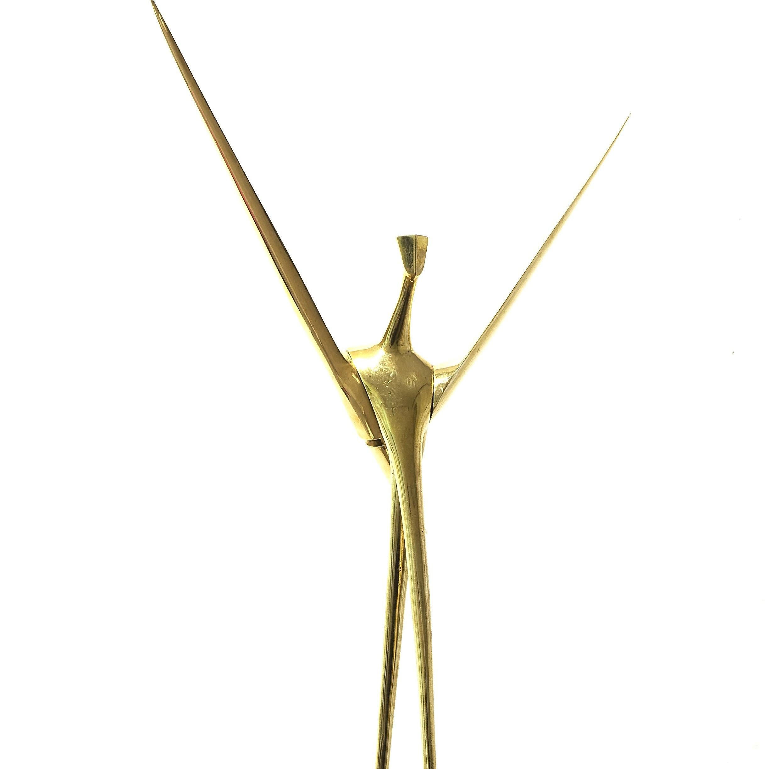 Angel Of Victory (Angel Of Victory) - Or Abstract Sculpture par Stasys Zirgulis