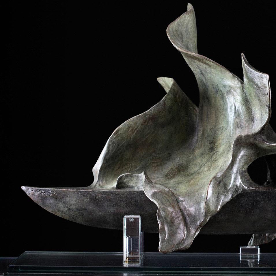 La Tempête - Scultura figurativa in bronzo contemporanea, scultura per interni - Figurative Sculpture Oro di Isabelle Thiltgès