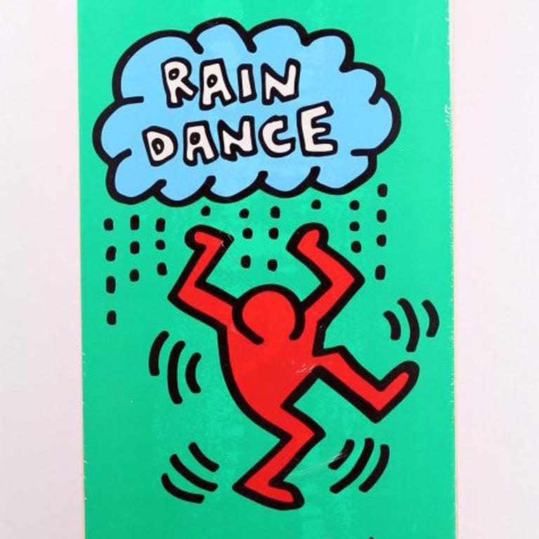 Rare Out of Print Keith Haring Skateboard Deck mit einem der ikonischsten Bilder des Künstlers. Dieses Deck ist in seiner Originalverpackung neu. Dieses Werk entstand ca. 2012 im Rahmen der Zusammenarbeit zwischen Alien Workshop und der Keith Haring