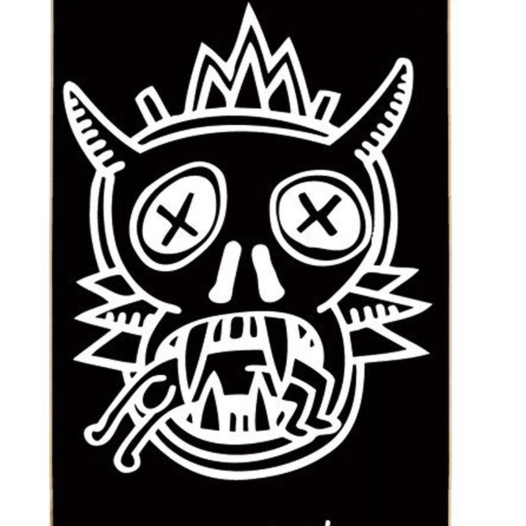 Keith Haring Skate Deck 
Seltenes, vergriffenes Skateboard-Deck mit Harings ikonischen Motiven. Dieses Deck ist neu in seiner Originalverpackung. Dieses Werk entstand etwa 2012 im Rahmen der Zusammenarbeit zwischen Alien Workshop und der Keith