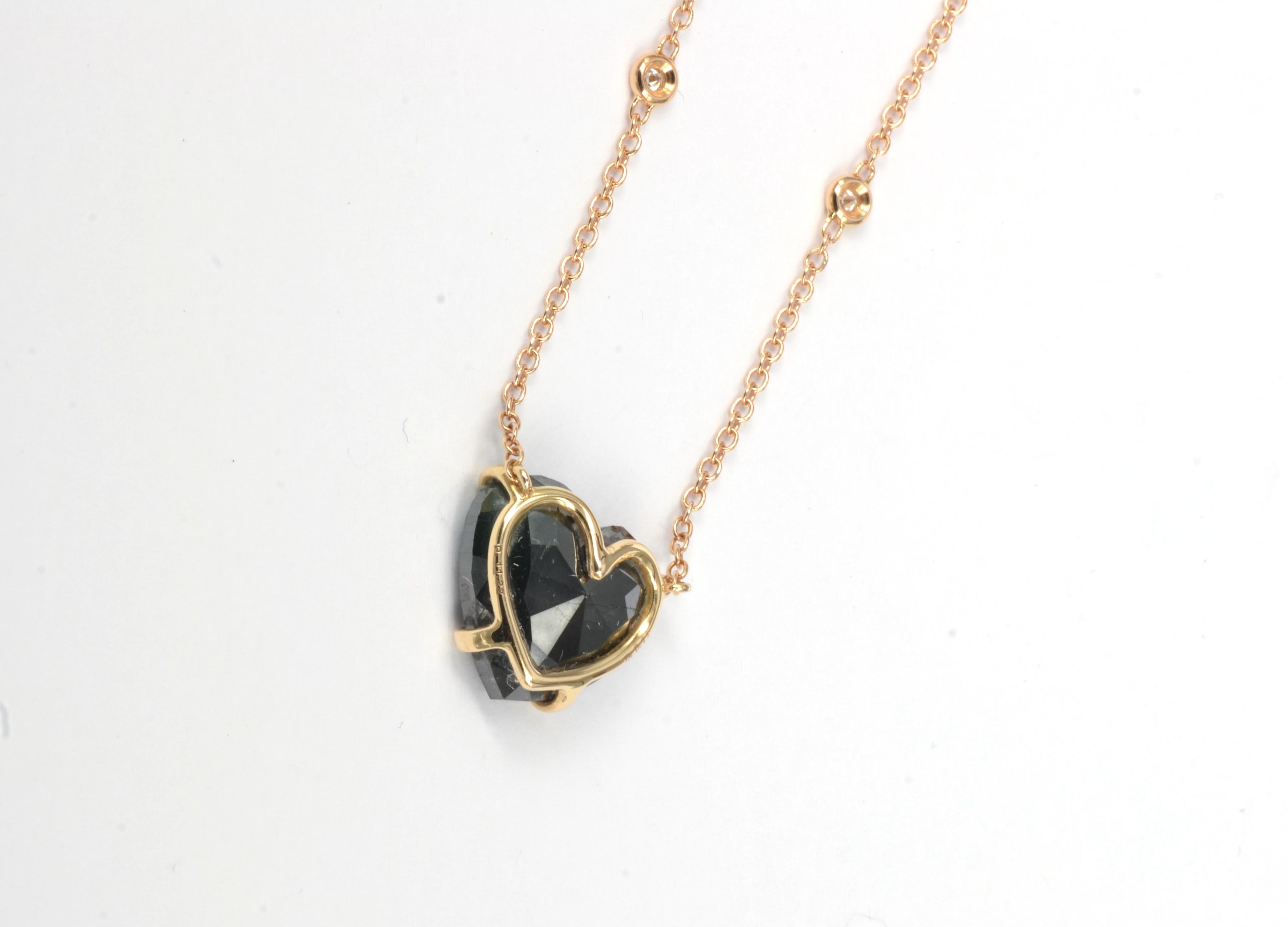 Women's 11.22 Carat Heart Cut  Black Diamond 18 KT Rose Gold Made in Italy  Necklace For Sale