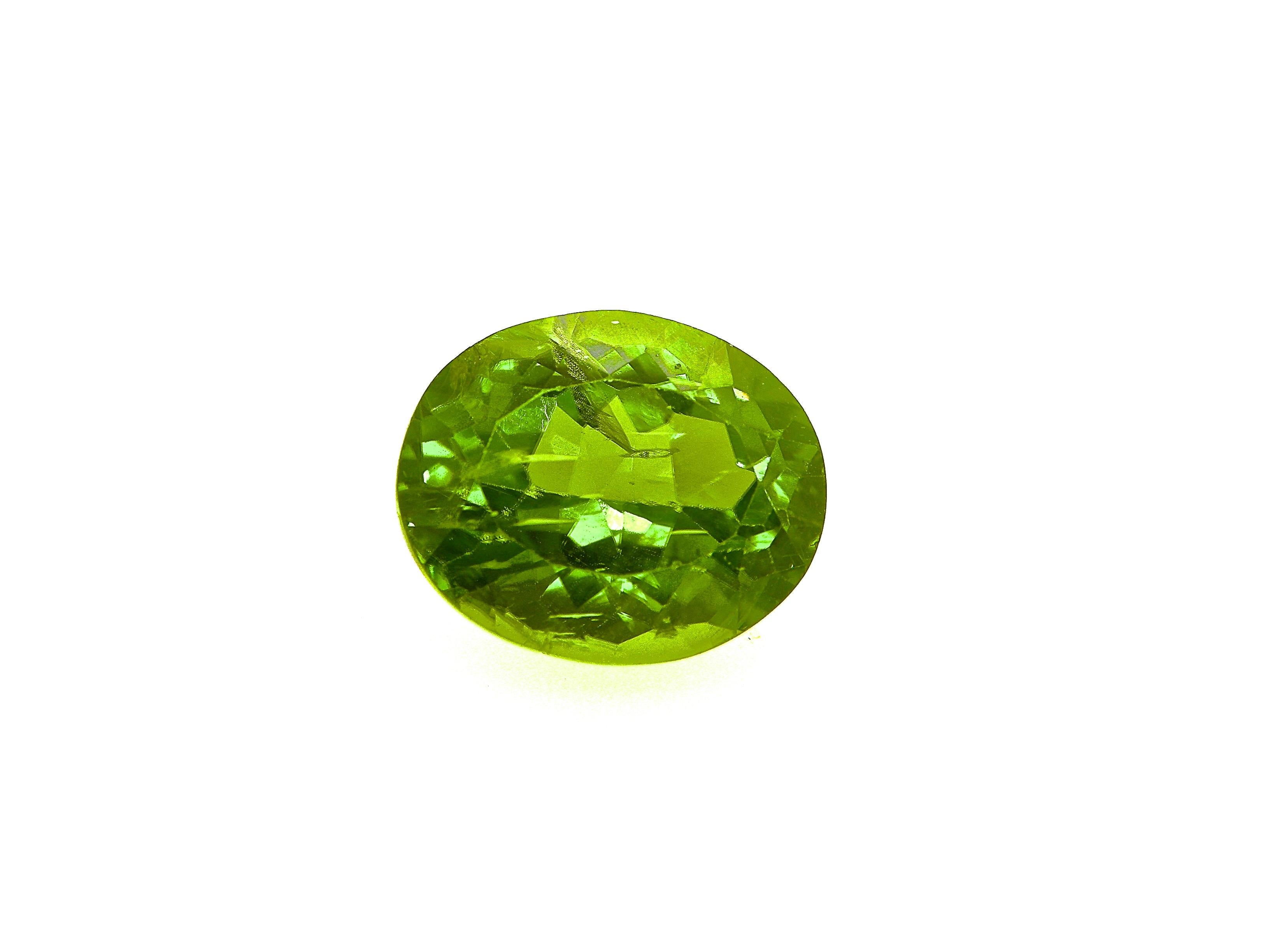 11.22 Karat natürlicher, unerhitzter burmesischer Peridot im Ovalschliff, lebhaft grün:  

Dieser wunderschöne Edelstein ist ein 11,22 Karat schwerer, unerhitzter burmesischer Peridot im Ovalschliff. Der aus den bedeutenden Mogok-Minen in Birma