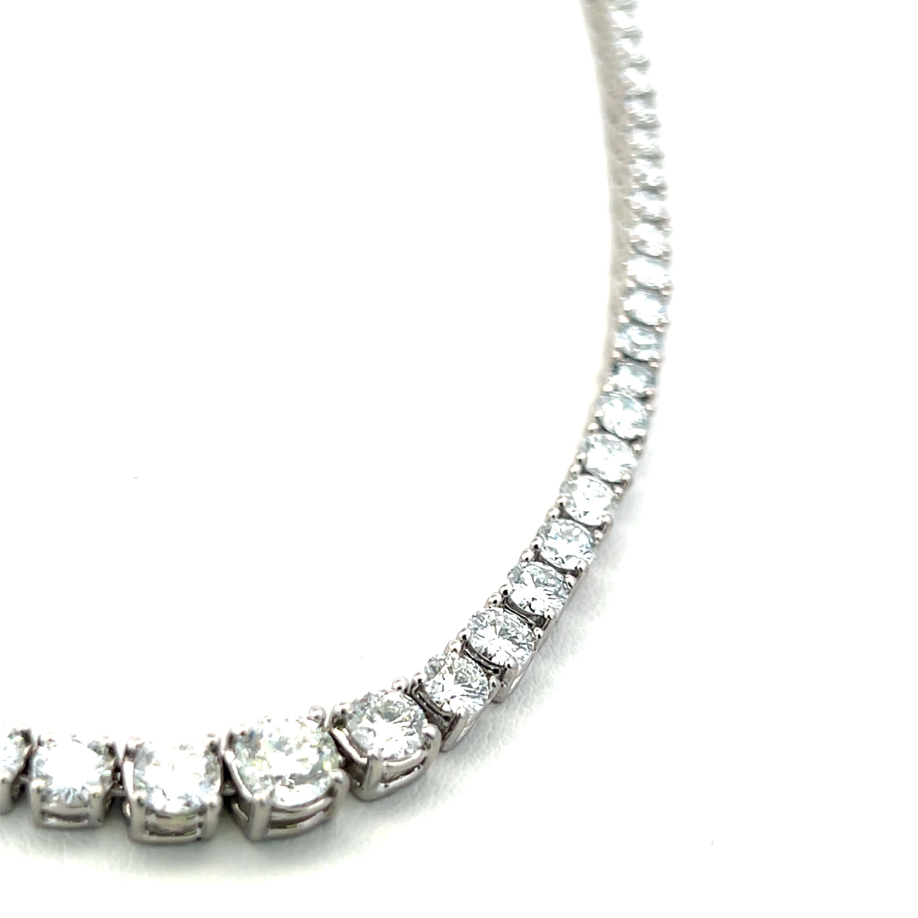 11.22 Carat Round Brilliant Diamond 14 Karat White Gold Riviera Necklace For Sale 2