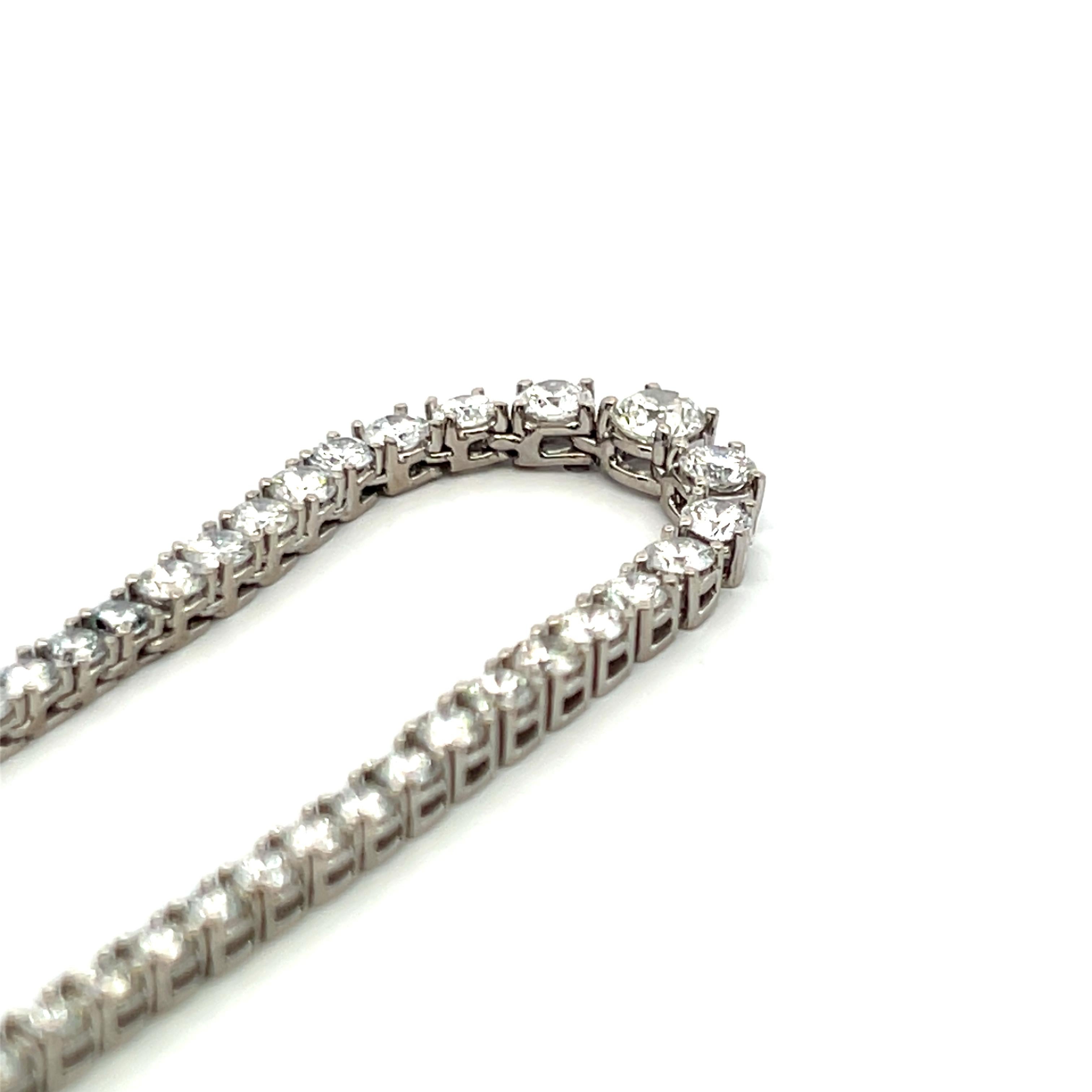 11.22 Carat Round Brilliant Diamond 14 Karat White Gold Riviera Necklace For Sale 4