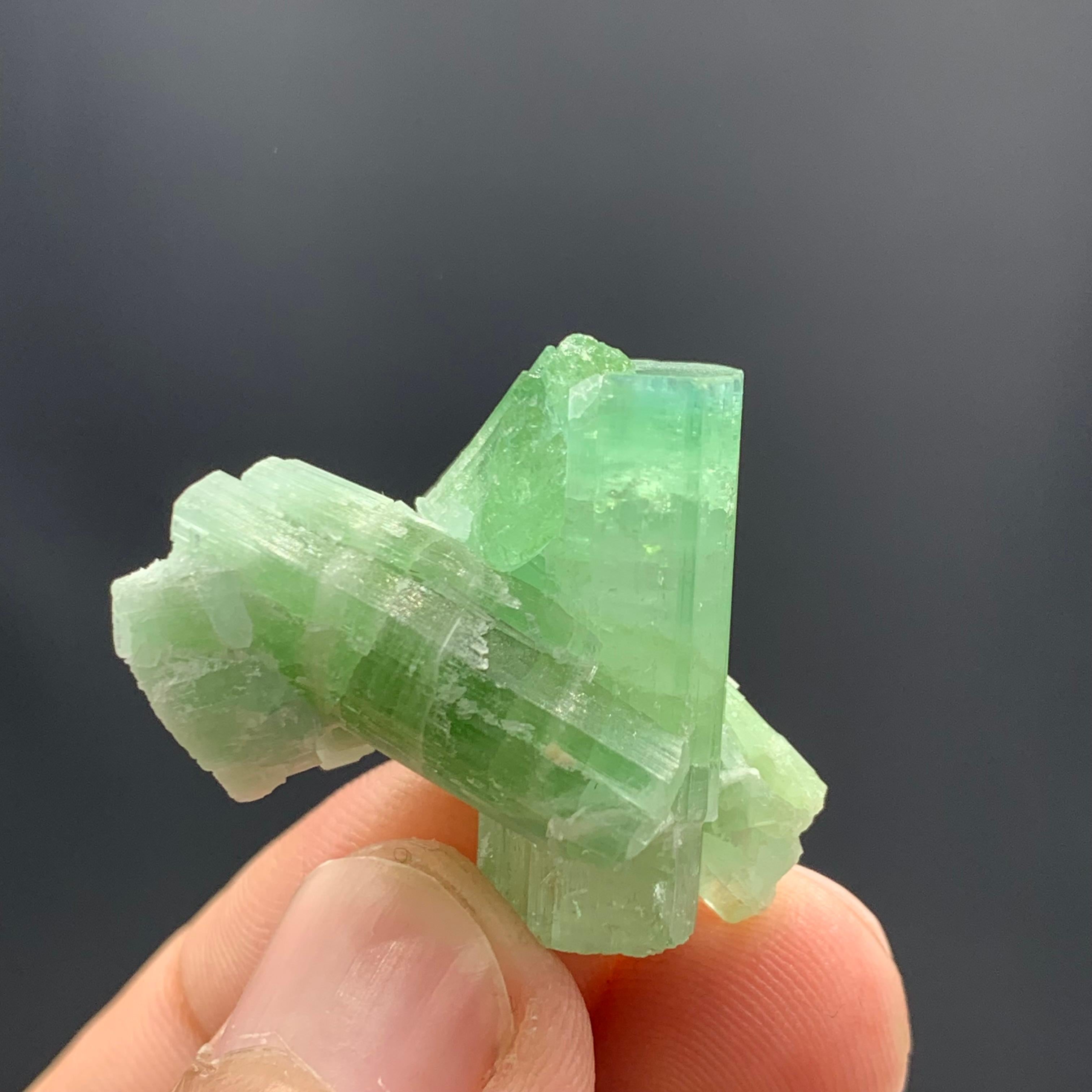 11.22 Gram Green Tourmaline Crystal Cluster From Kunar, Afghanistan  In Good Condition For Sale In Peshawar, PK