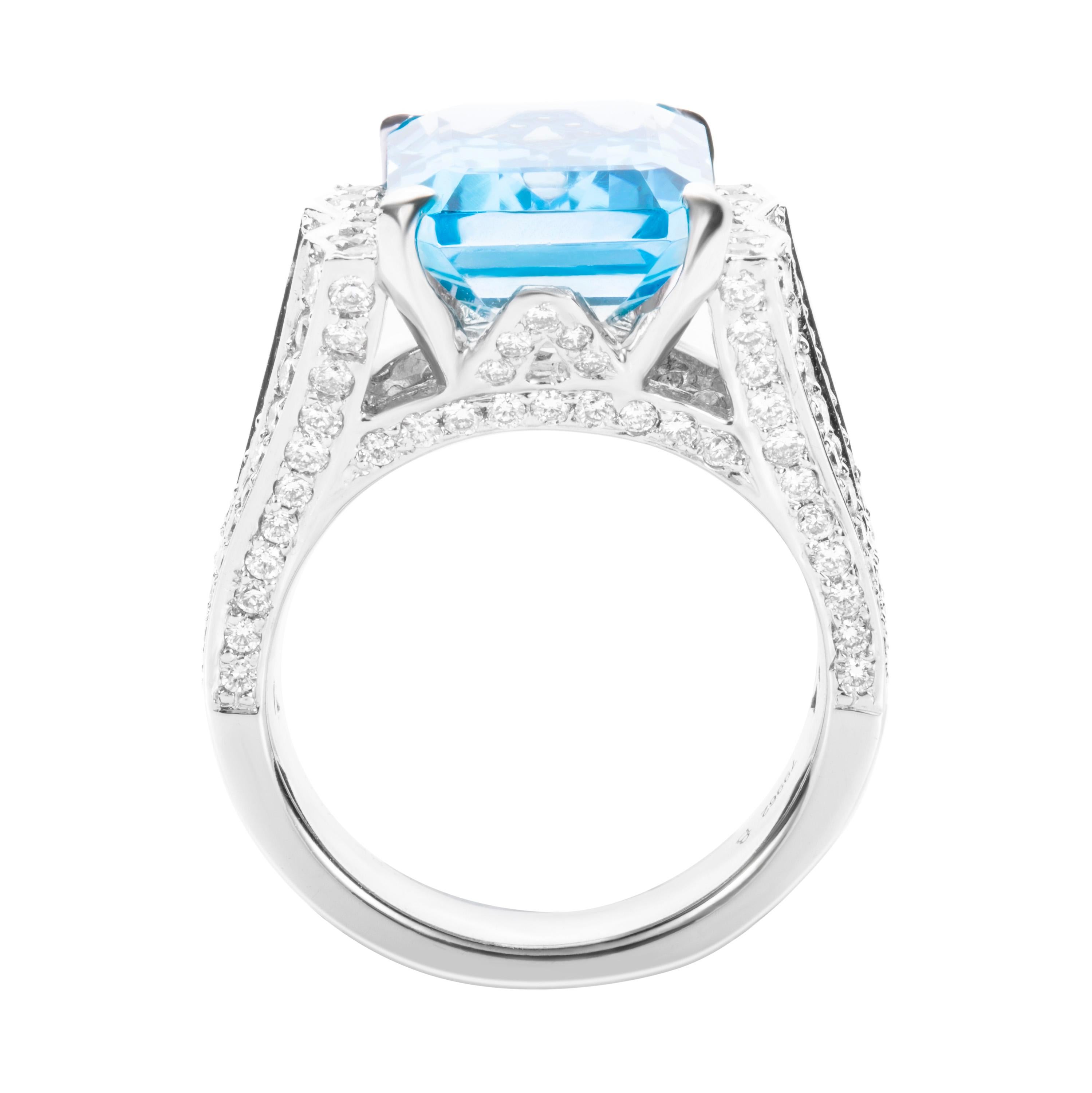 11.23 Carat Emerald Cut Blue Topaz Diamond 18 Karat White Gold Cocktail Ring In New Condition For Sale In Hong Kong, Kowloon