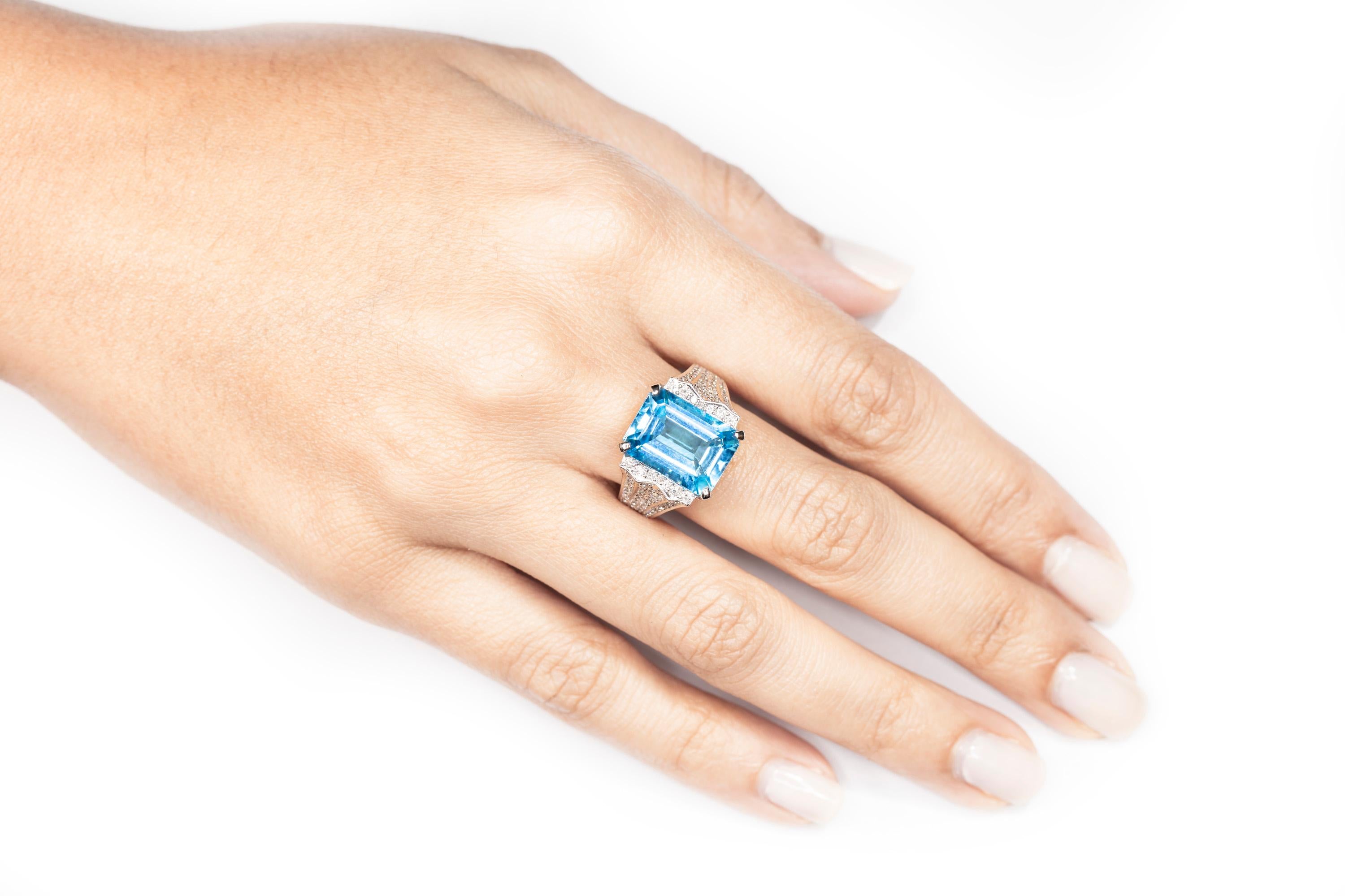 Women's or Men's 11.23 Carat Emerald Cut Blue Topaz Diamond 18 Karat White Gold Cocktail Ring For Sale