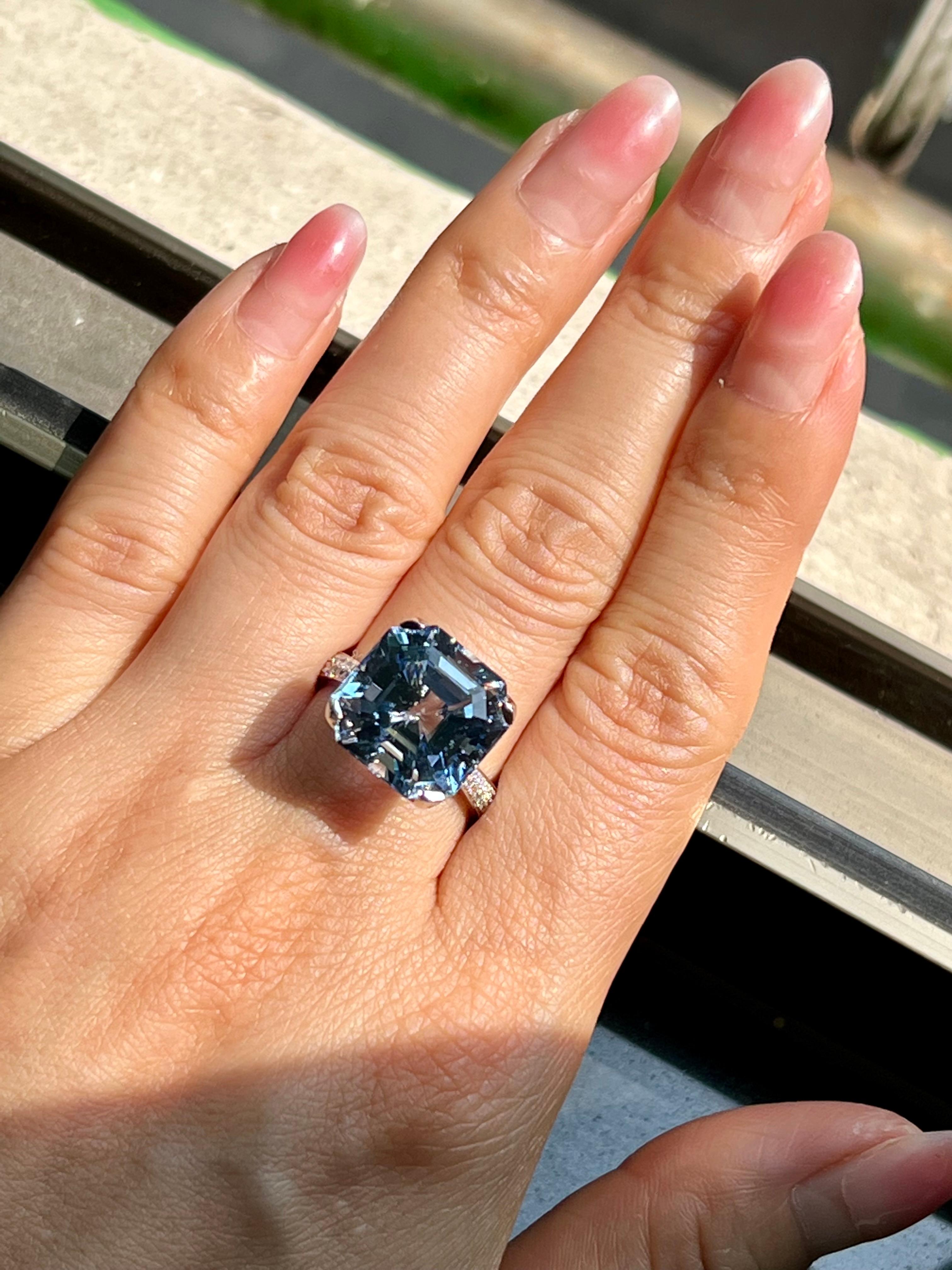 Certified 11.23 Cts Asscher Cut Aquamarine Diamond Ring, True Santa Maria Color In New Condition In Hong Kong, HK