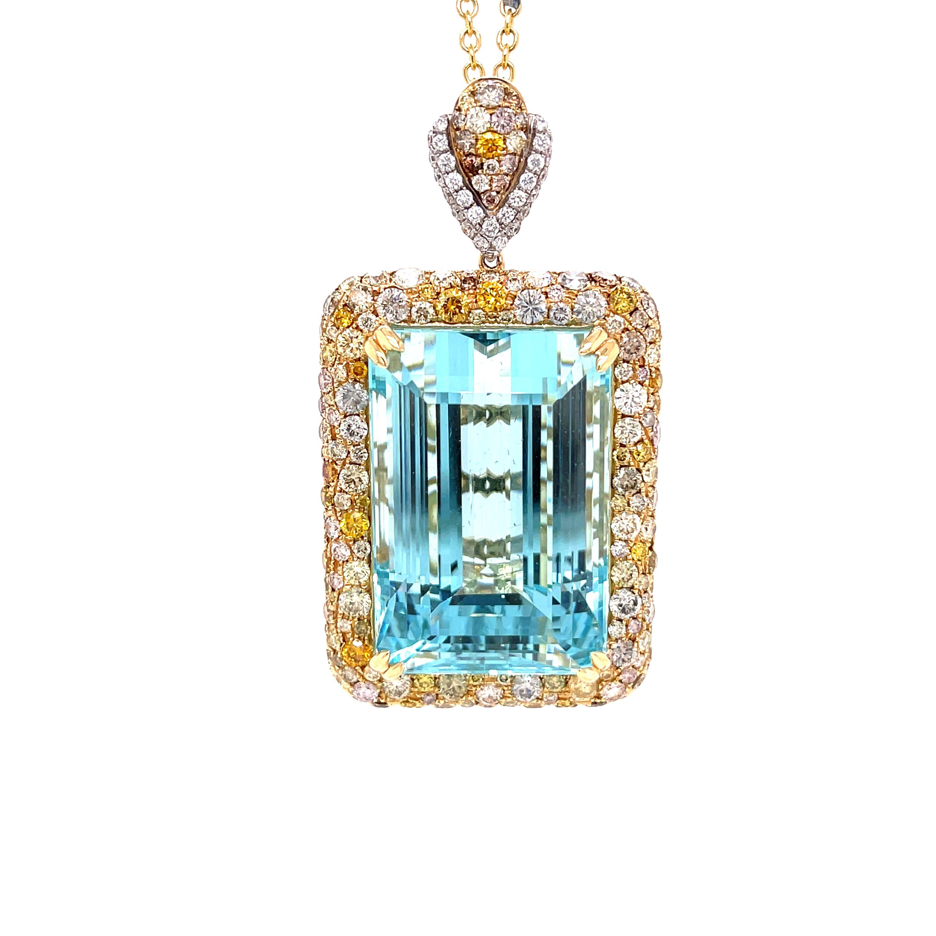 112.36 Carat Emerald Cut Aquamarine & Diamond Pendant w/ Chain in 14KT In New Condition For Sale In New York, NY