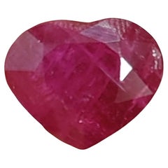 Rubis en forme de cœur de 11,24 carats (chauffé)