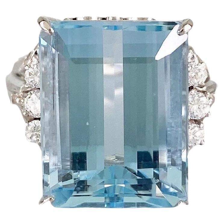11.24ct Aquamarine 
Diamond Platinum Ring - Brazil For Sale