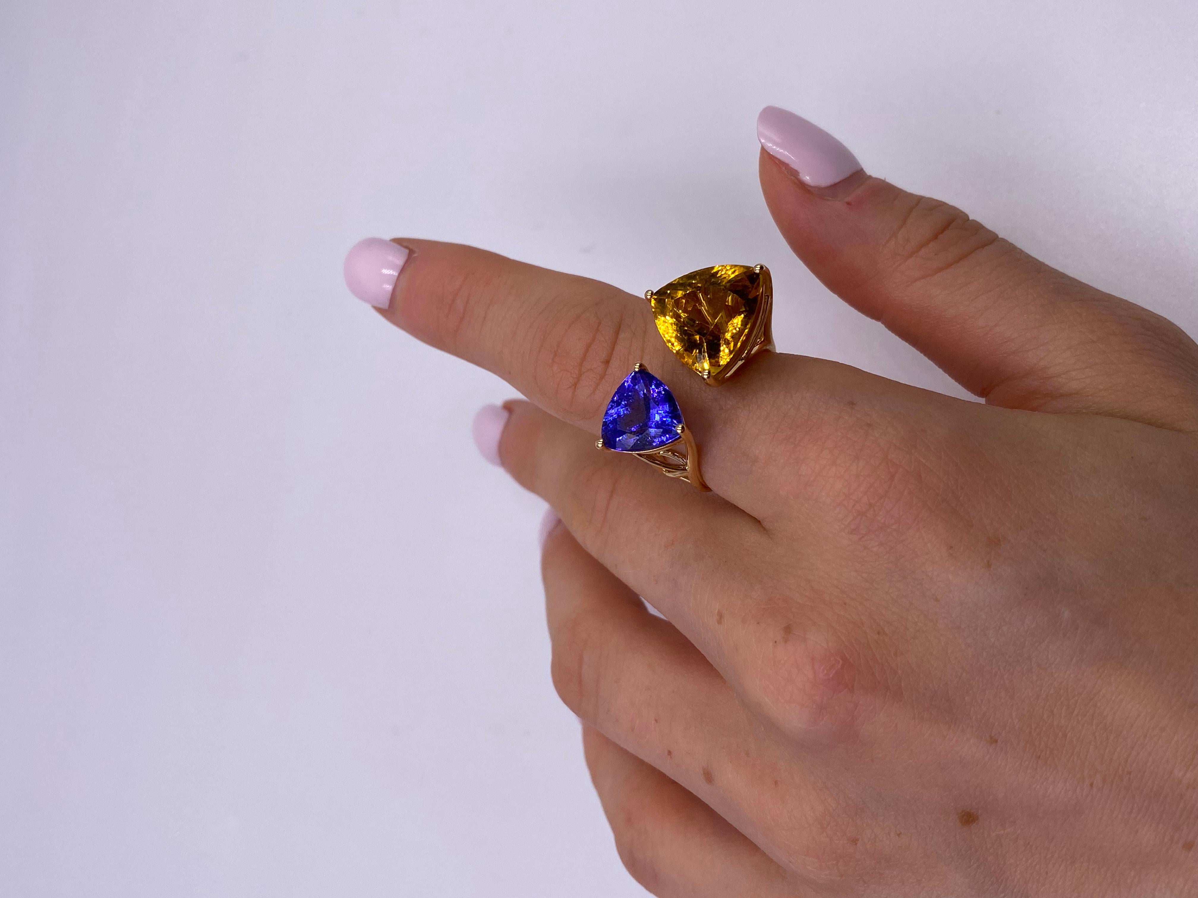 This glamorous ring set with a 7.63 carat Beryl and 3.62 carat Tanzanite framed with 18 Karat gold is the most recognizable model of ALPENGEM. The special design of the ring showcases the philosophy of the brand. The company is based in Switzerland 