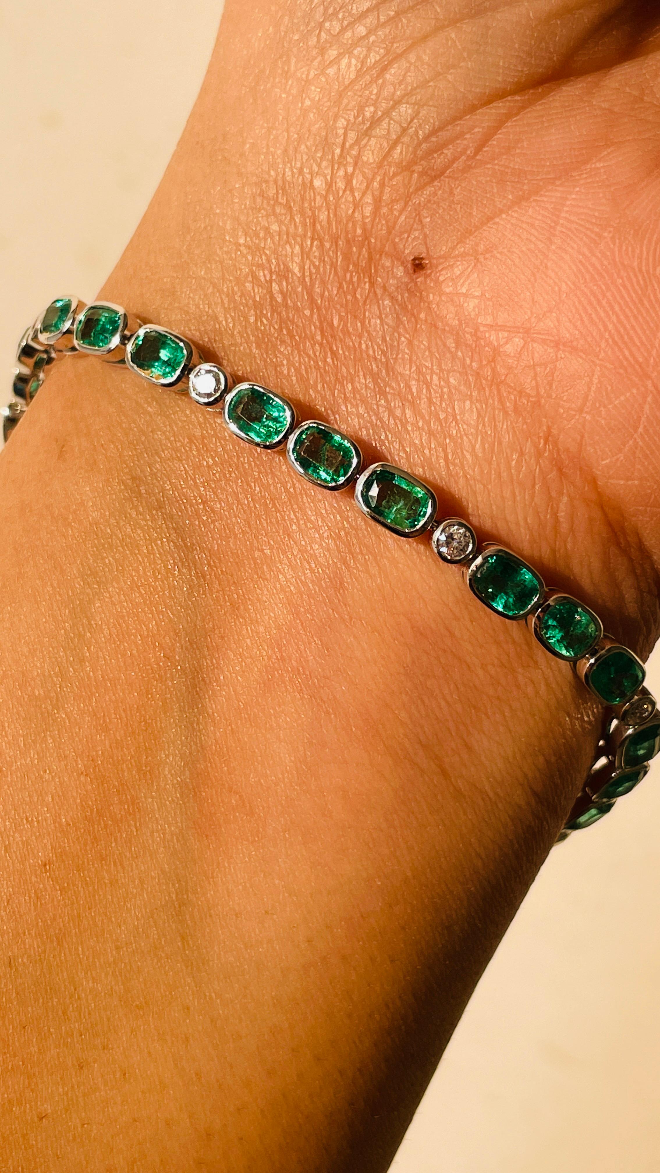 Emerald and Diamond bracelet in 18K Gold. It has a perfect cushion cut emerald to make you stand out on any occasion or an event.
A tennis bracelet is an essential piece of jewelry when it comes to your wedding day. The sleek and elegant style
