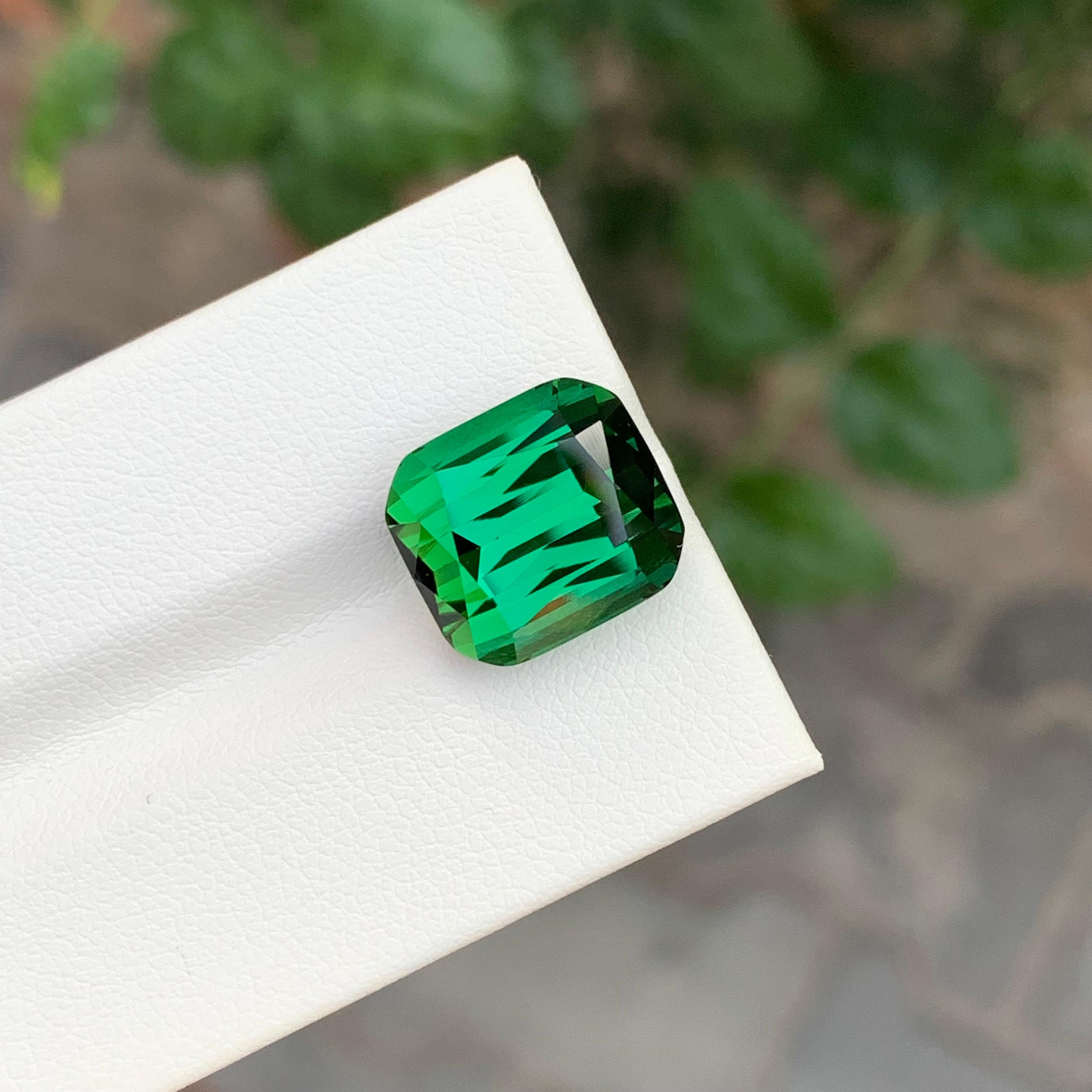 Cushion Cut 11.25 Carat Marvellous Natural Loose Green Tourmaline Cushion Shape Gemstone For Sale
