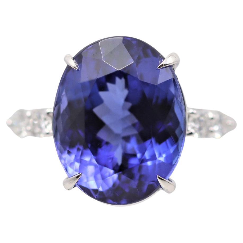 Bague en platine avec tanzanite de 11.25 carats et diamant