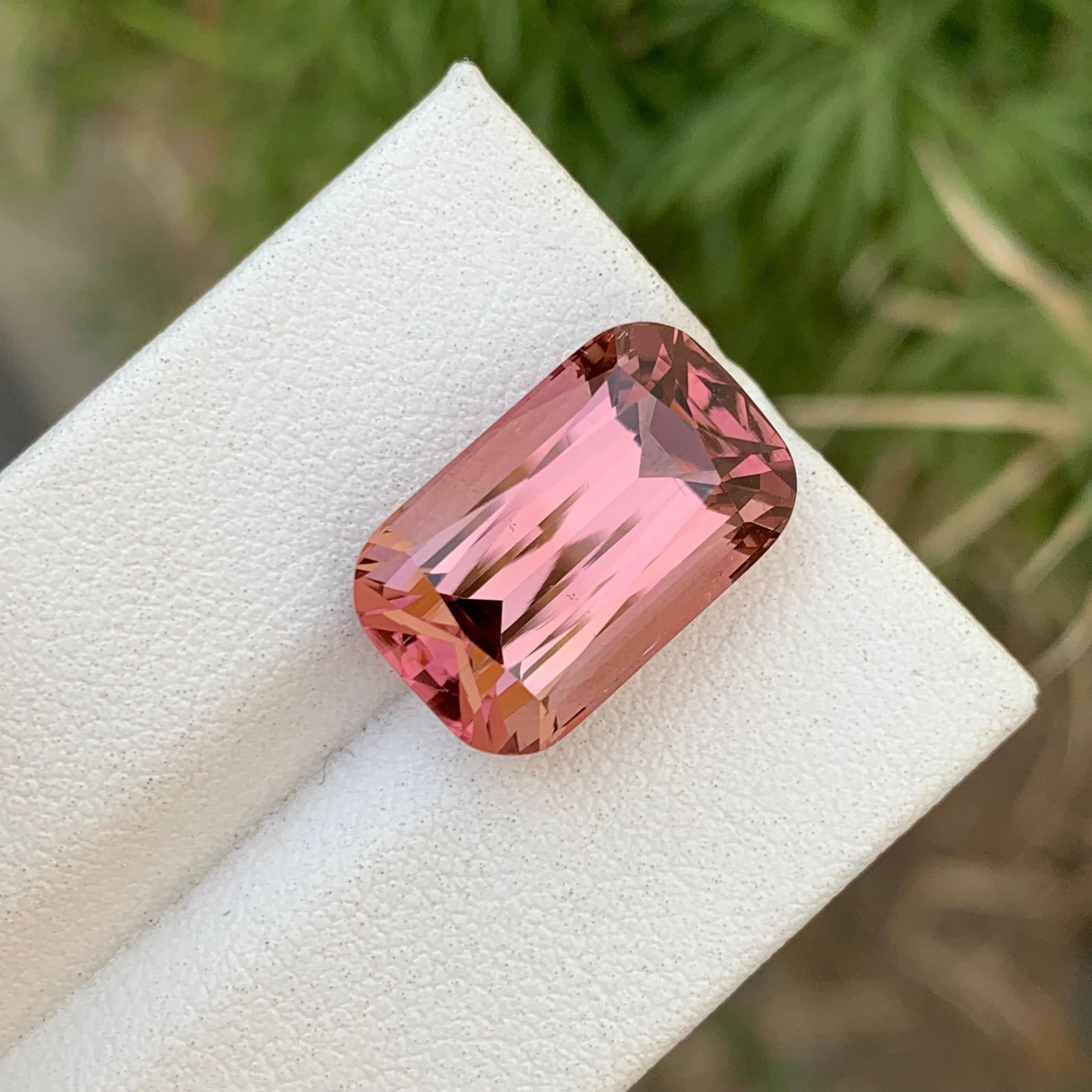 11.25 Carats Natural Peach Pink Loose Tourmaline Cushion Shape Gemstone (pierre précieuse en forme de coussin)  en vente 5