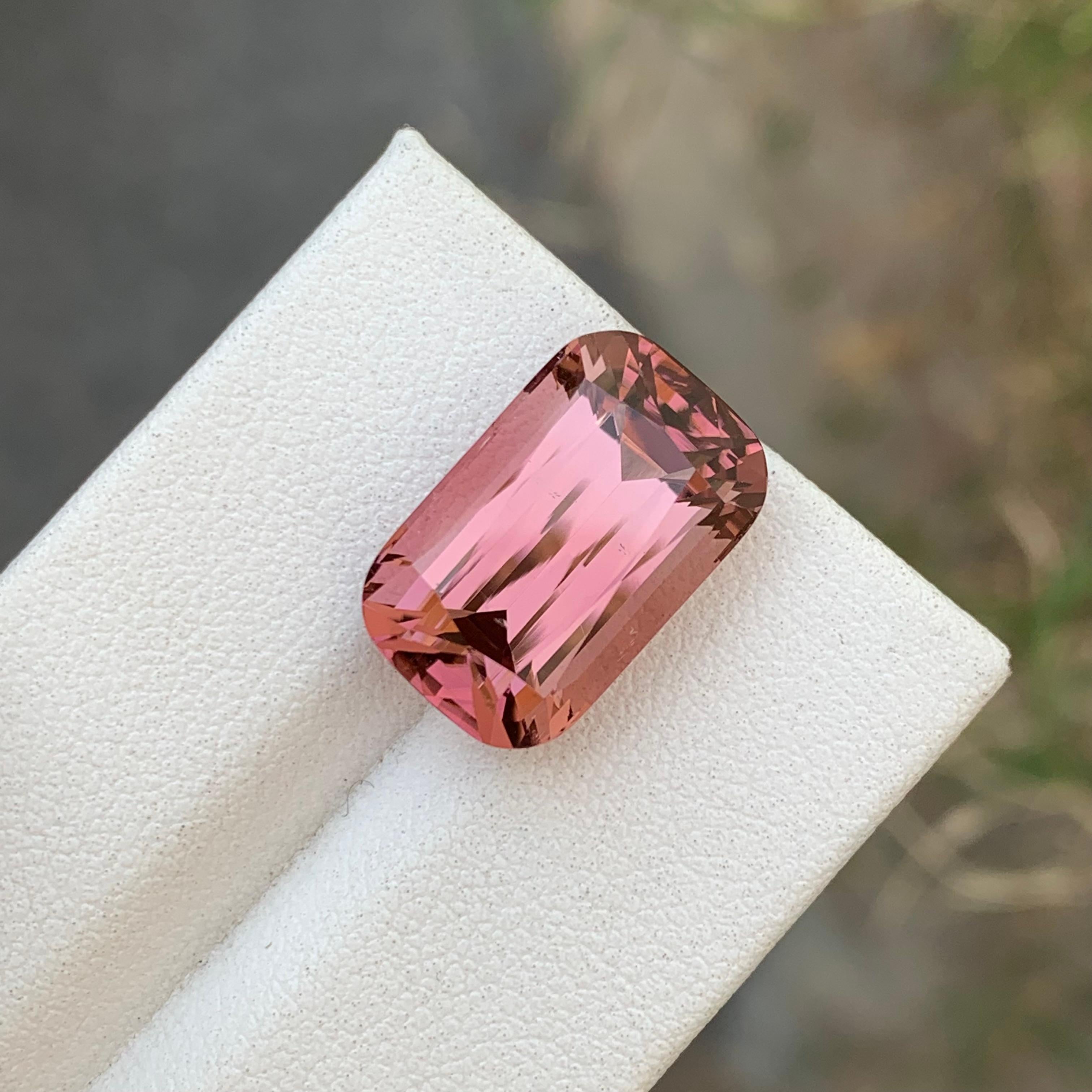 11.25 Carats Natural Peach Pink Loose Tourmaline Cushion Shape Gemstone  In New Condition For Sale In Peshawar, PK