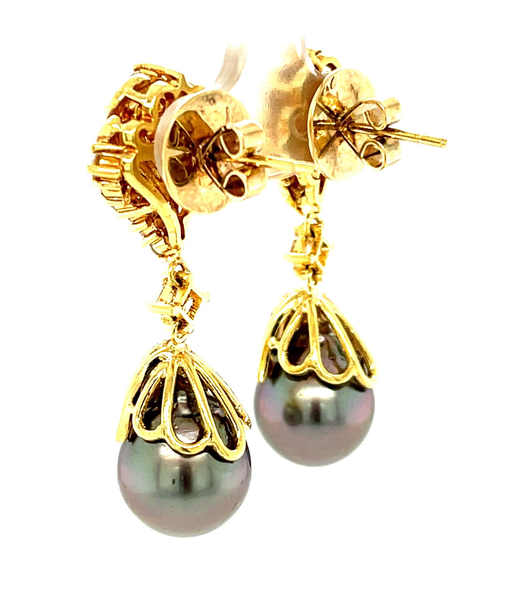  11.25mm South Sea Pearl and Diamond Dangle Earrings in 18k Yellow Gold  In New Condition In Los Angeles, CA