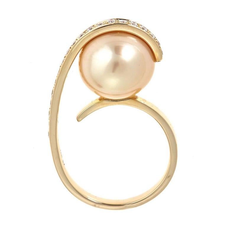 Art Deco 11.27 carat South Sea Pearl With Diamond accents 18K Yellow Gold Ring. For Sale