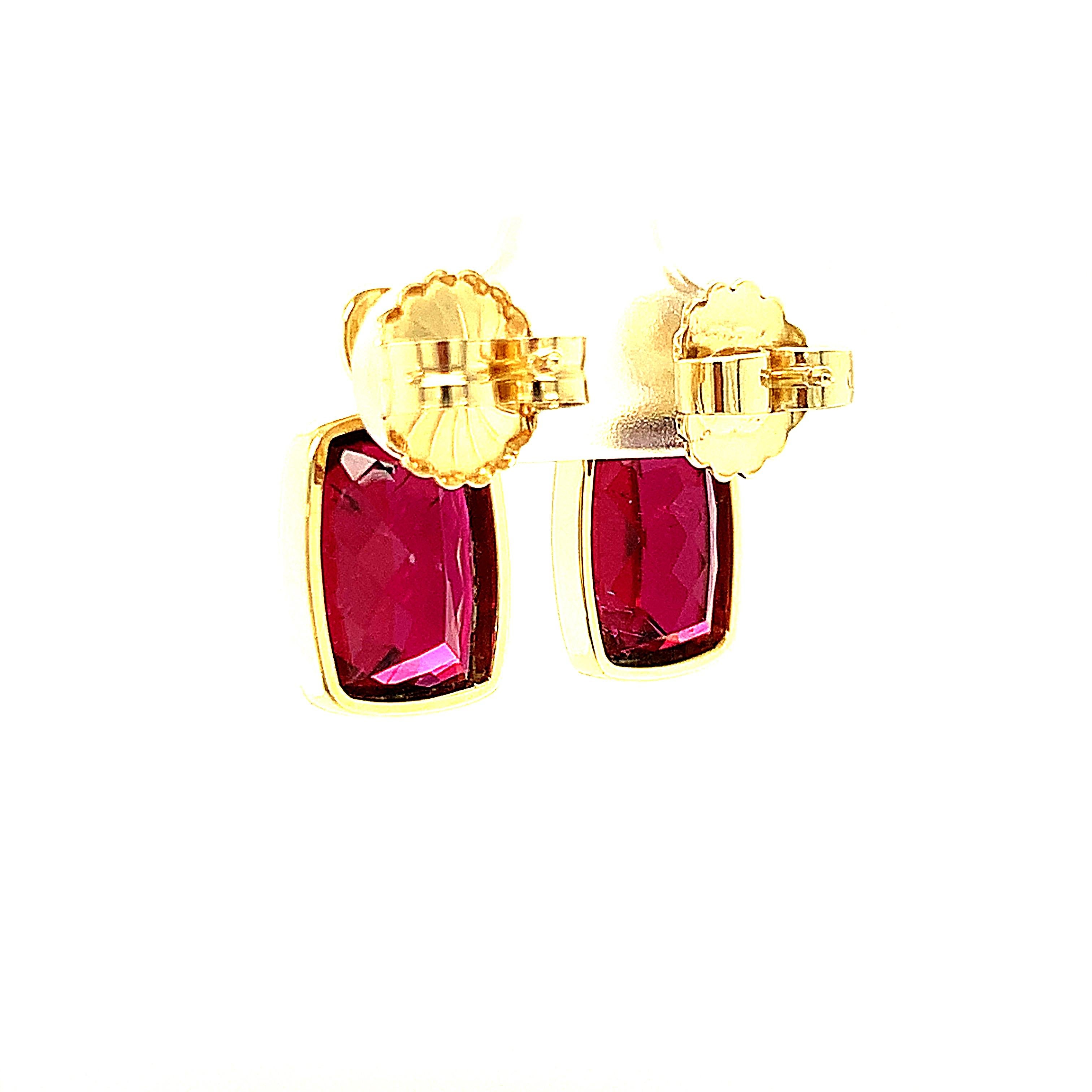 Rubellite Tourmaline Drop Earrings in Yellow Gold, 11.28 Carats Total  For Sale 1