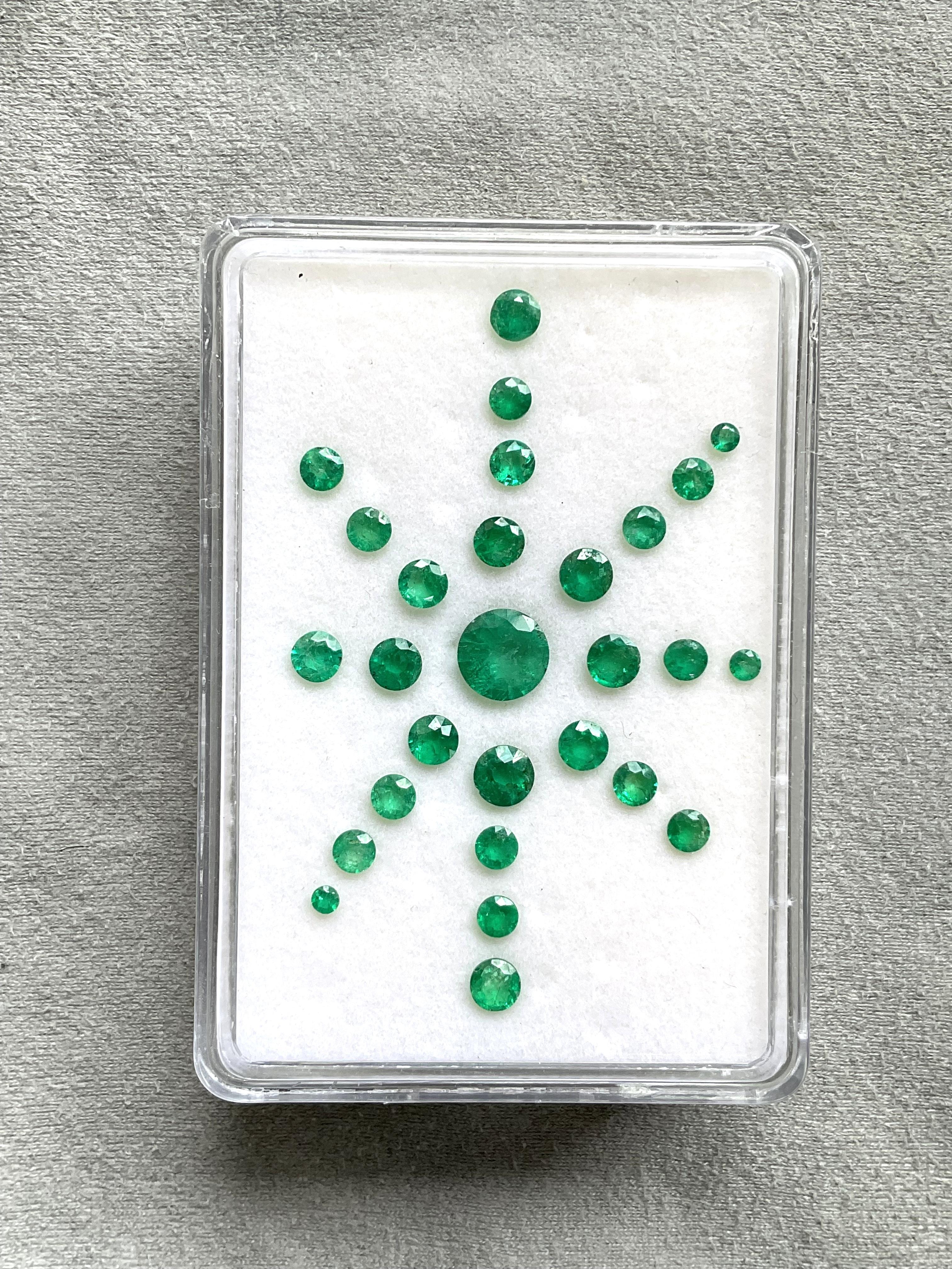 Pierre naturelle de taille ronde émeraude de Colombie de 11.28 carats, origine colombienne Neuf - En vente à Jaipur, RJ