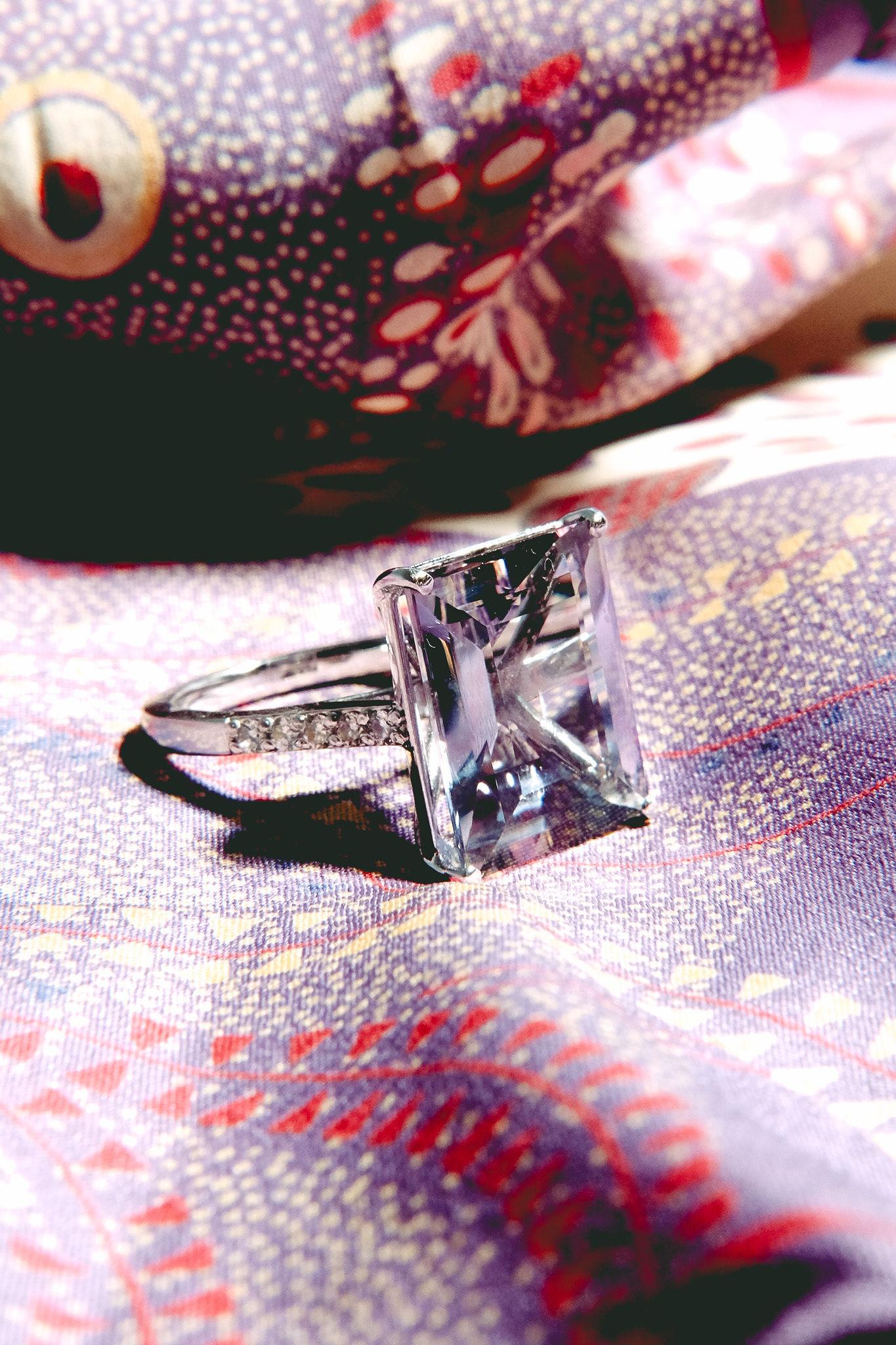 Women's or Men's 11.28ct Fancy Tanzanite &.23ct Diamond Ring-Baguette Cut-18KT Gold-GIA Certified For Sale