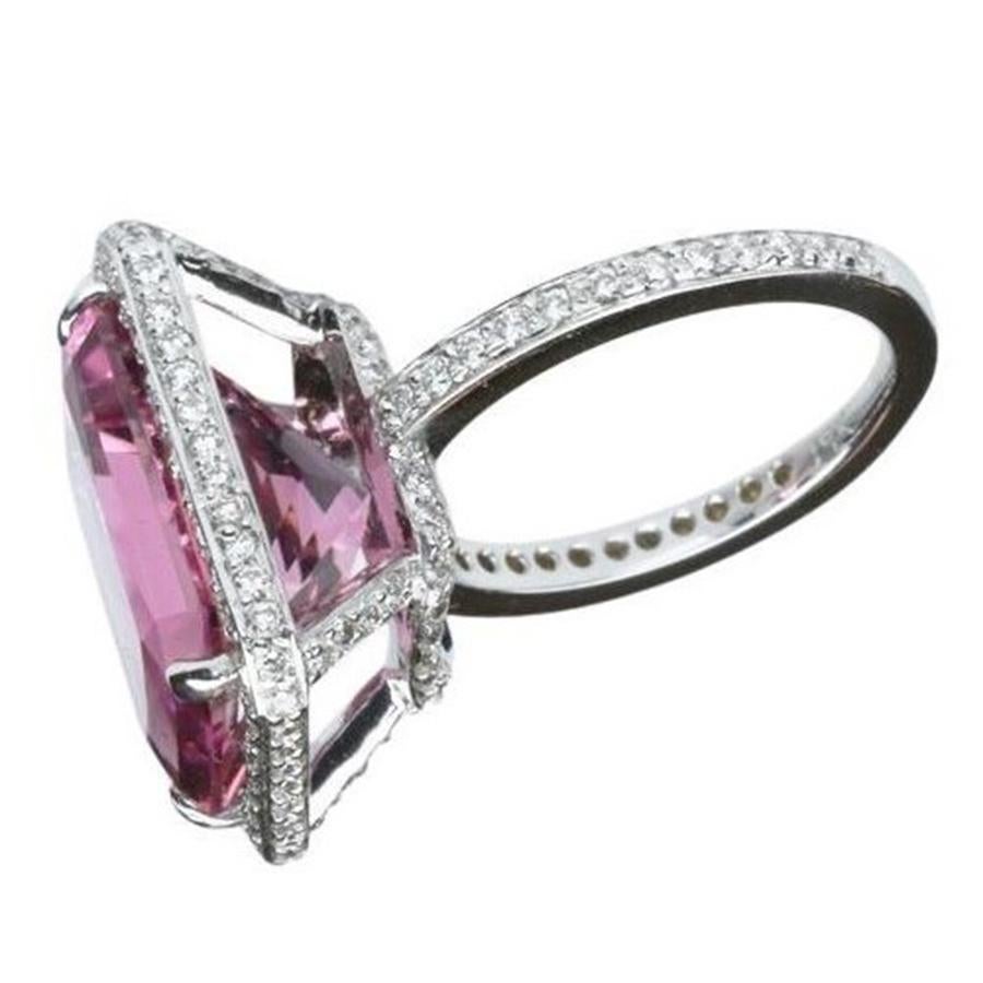 11.29 Carat Emerald Cut Pink Tourmaline Gold Ring Estate Fine Jewelry In New Condition In Montreal, QC