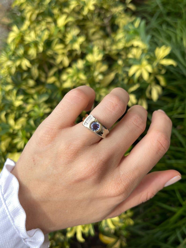 Modern 1.12ct 14K Tanzanite & Diamond Geometric Two-Toned Gold Ring Round Cut 585 For Sale
