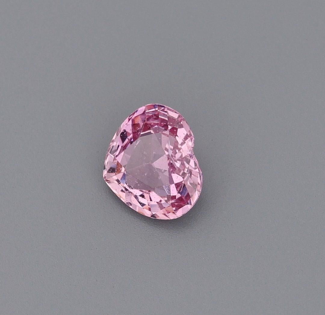 Heart Cut Certified 1.12ct Natural Vivid Pink Sapphire Unheated Gemstone Ring Gemstone For Sale