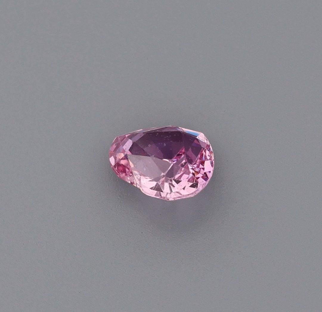 Certified 1.12ct Natural Vivid Pink Sapphire Unheated Gemstone Ring Gemstone For Sale 2