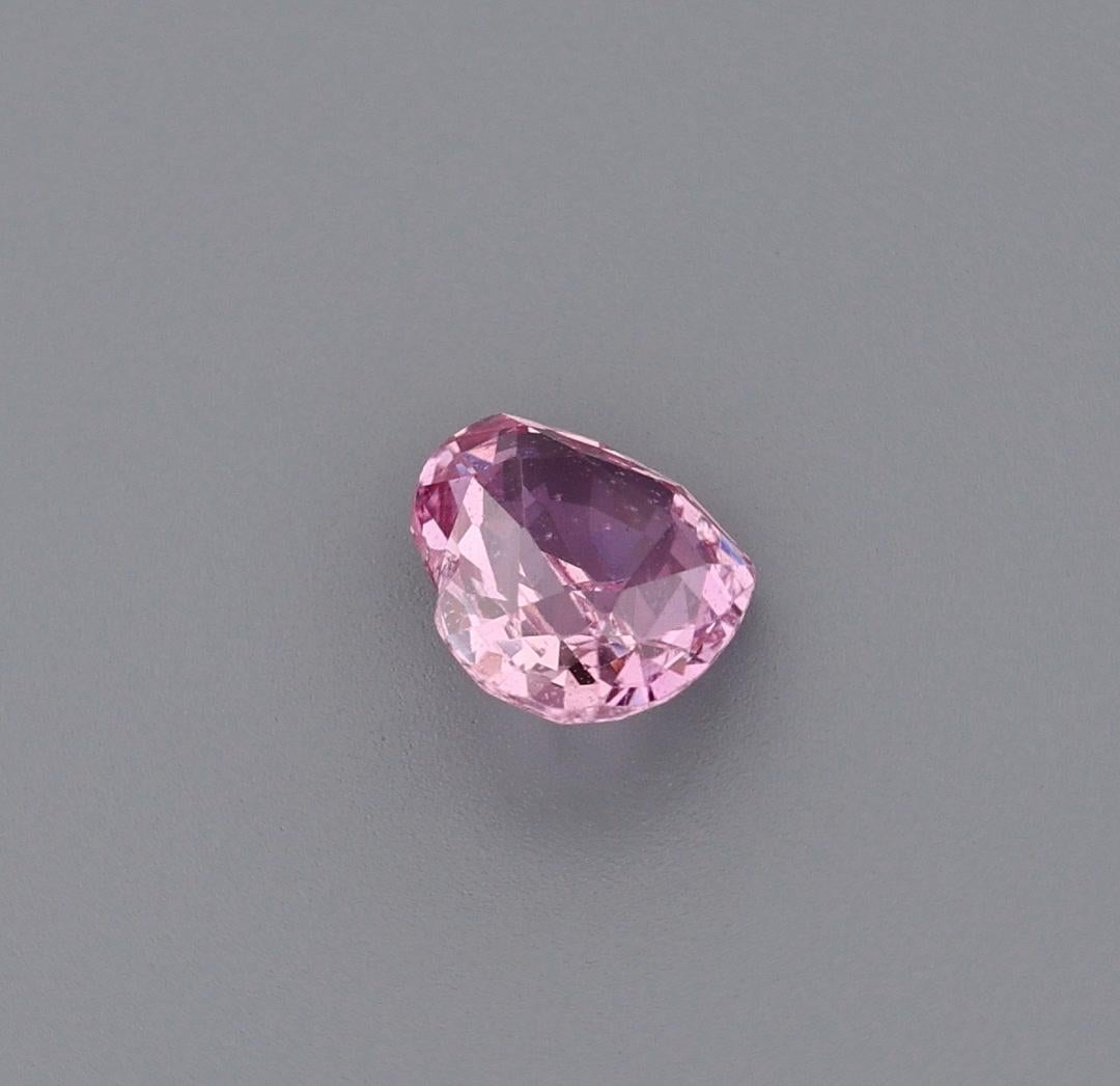 Certified 1.12ct Natural Vivid Pink Sapphire Unheated Gemstone Ring Gemstone For Sale 3