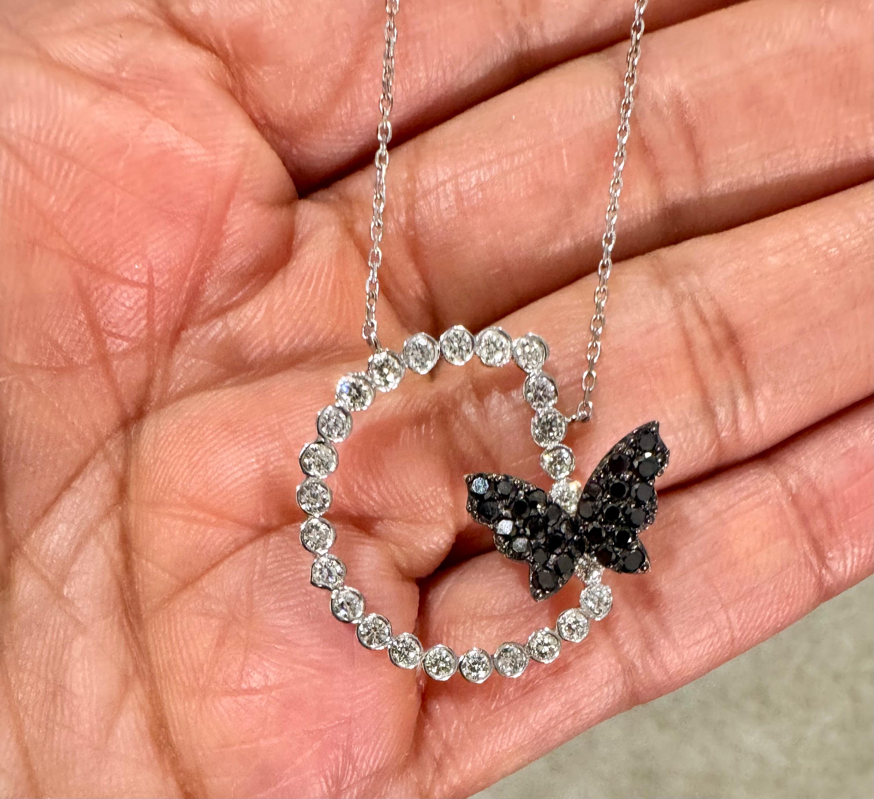 1.13 Carat Black Diamond Butterfly 14 Karat White Gold Chain Pendant In condizioni Nuovo in vendita a Los Angeles, CA