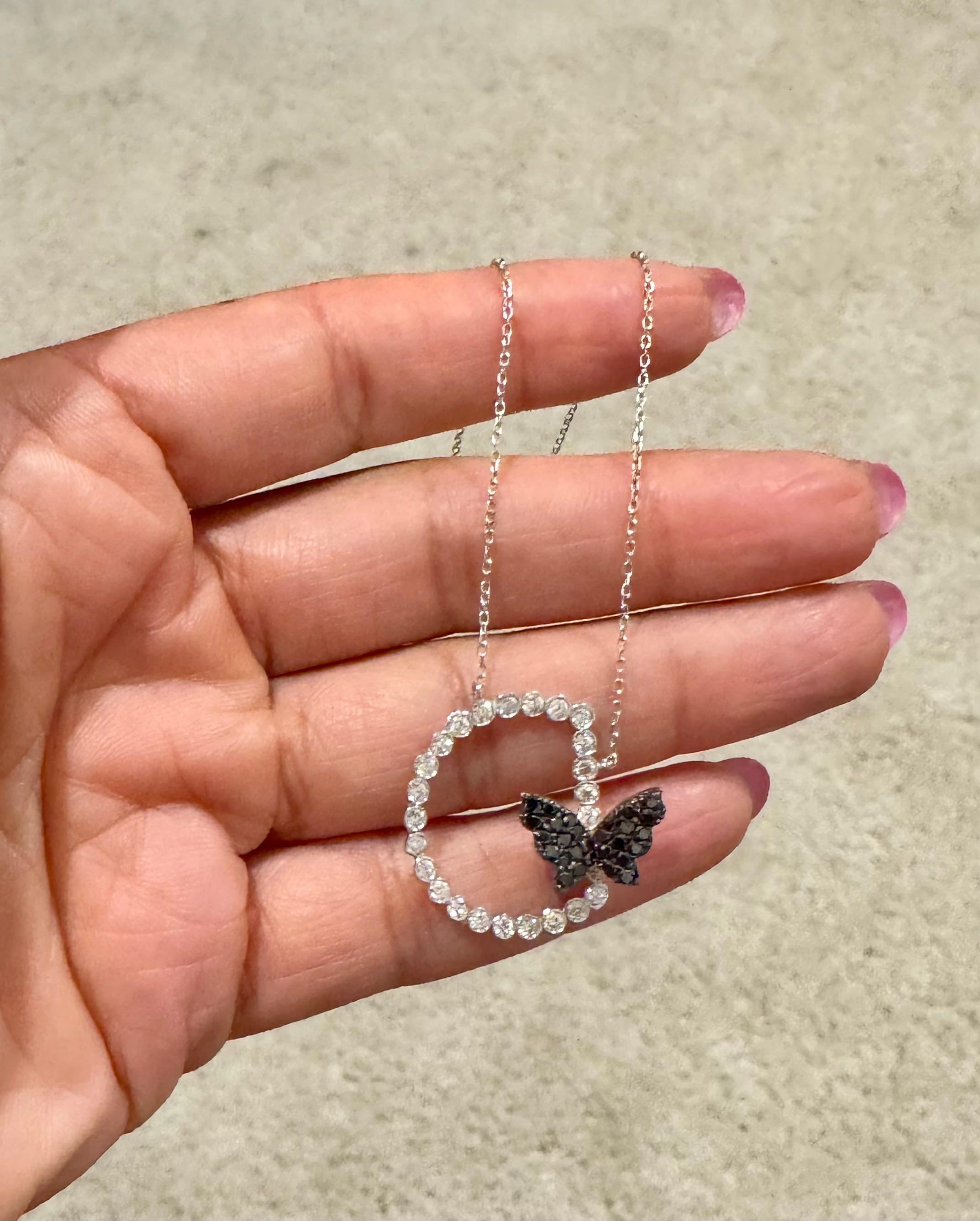 1.13 Carat Black Diamond Butterfly 14 Karat White Gold Chain Pendant in vendita 1
