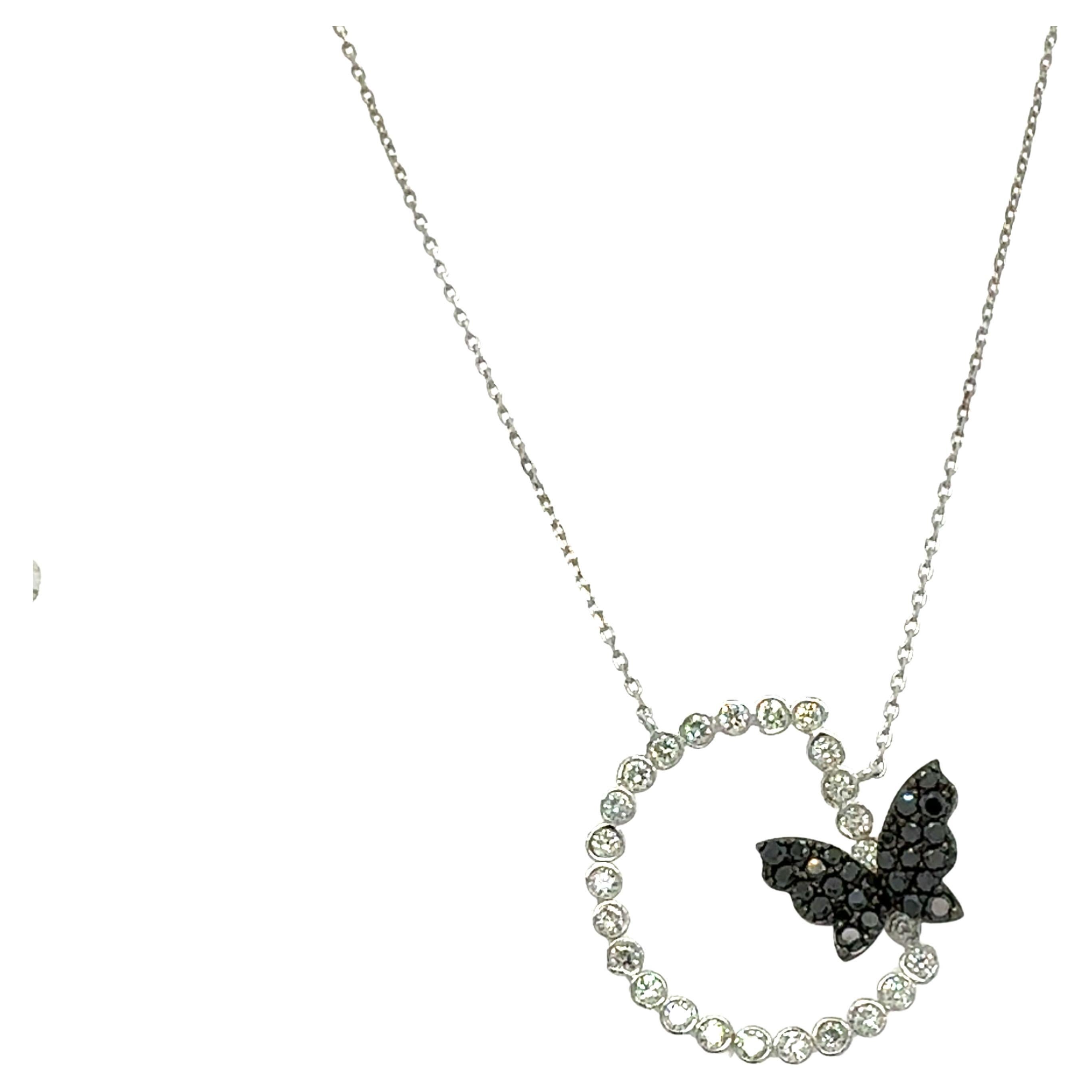 1.13 Carat Black Diamond Butterfly 14 Karat White Gold Chain Pendant in vendita