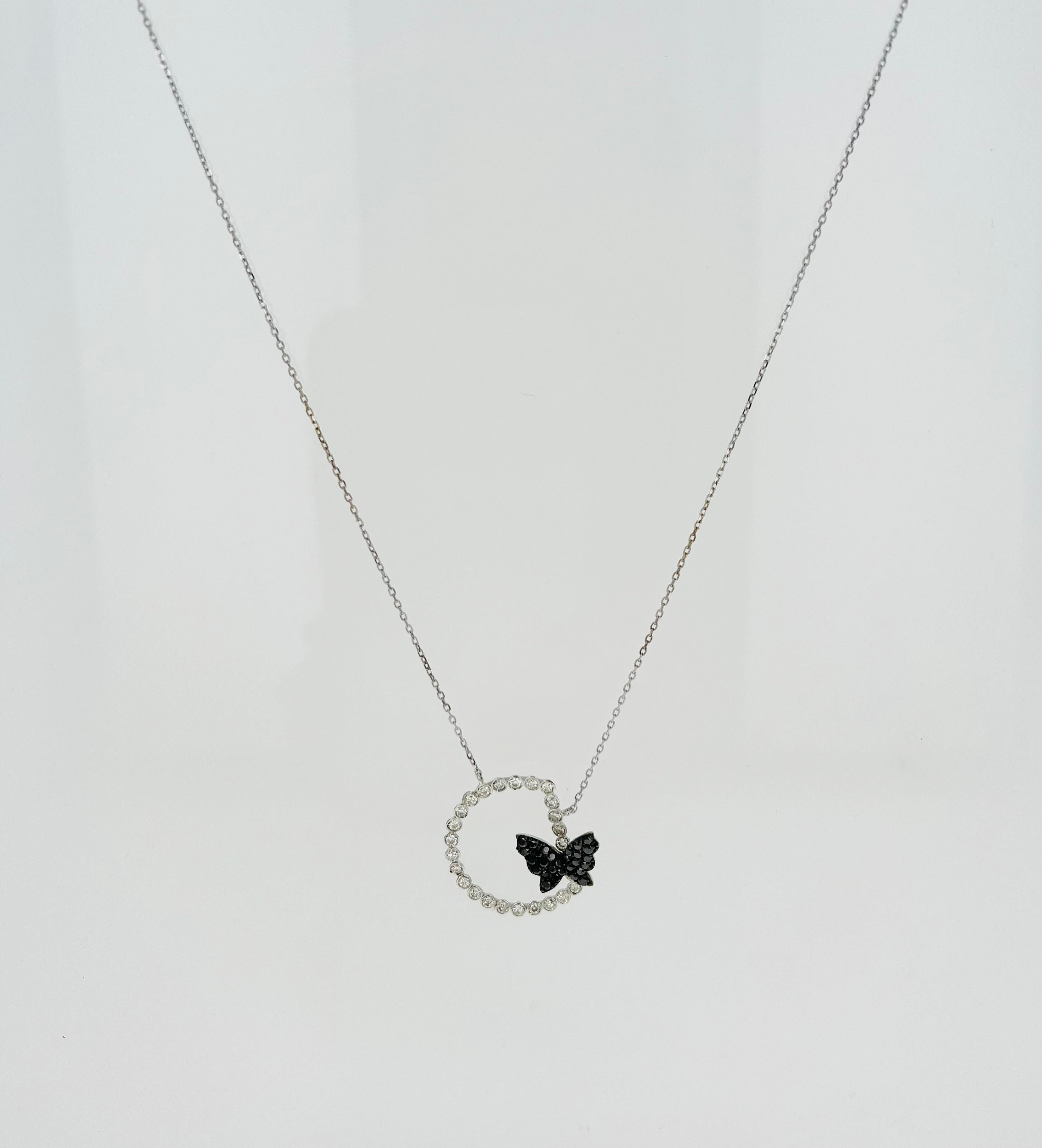 1.13 Carat Black Diamond White Diamond White Gold Necklace In New Condition For Sale In Los Angeles, CA