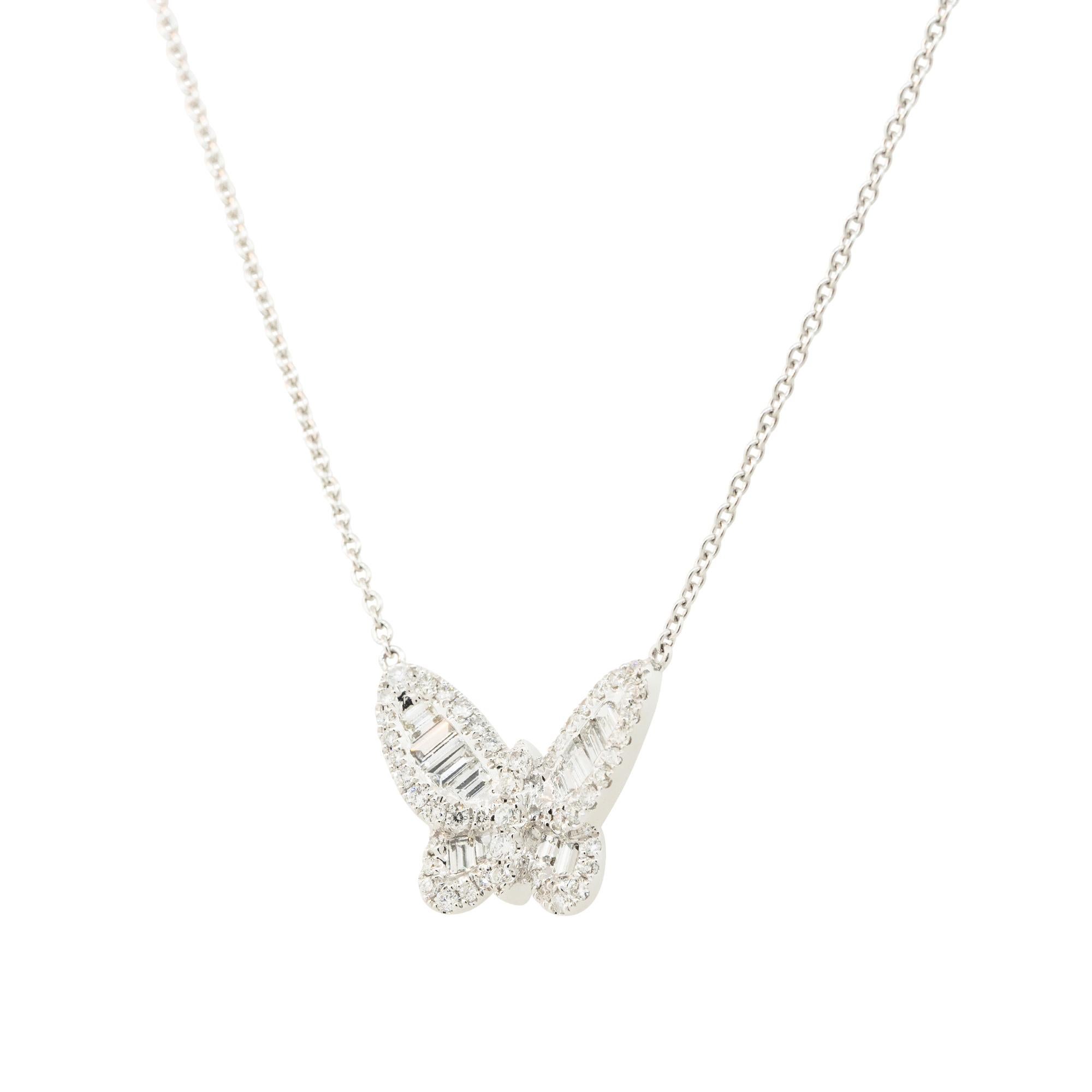 Round Cut 1.13 Carat Diamond Butterfly Necklace 18 Karat in Stock For Sale