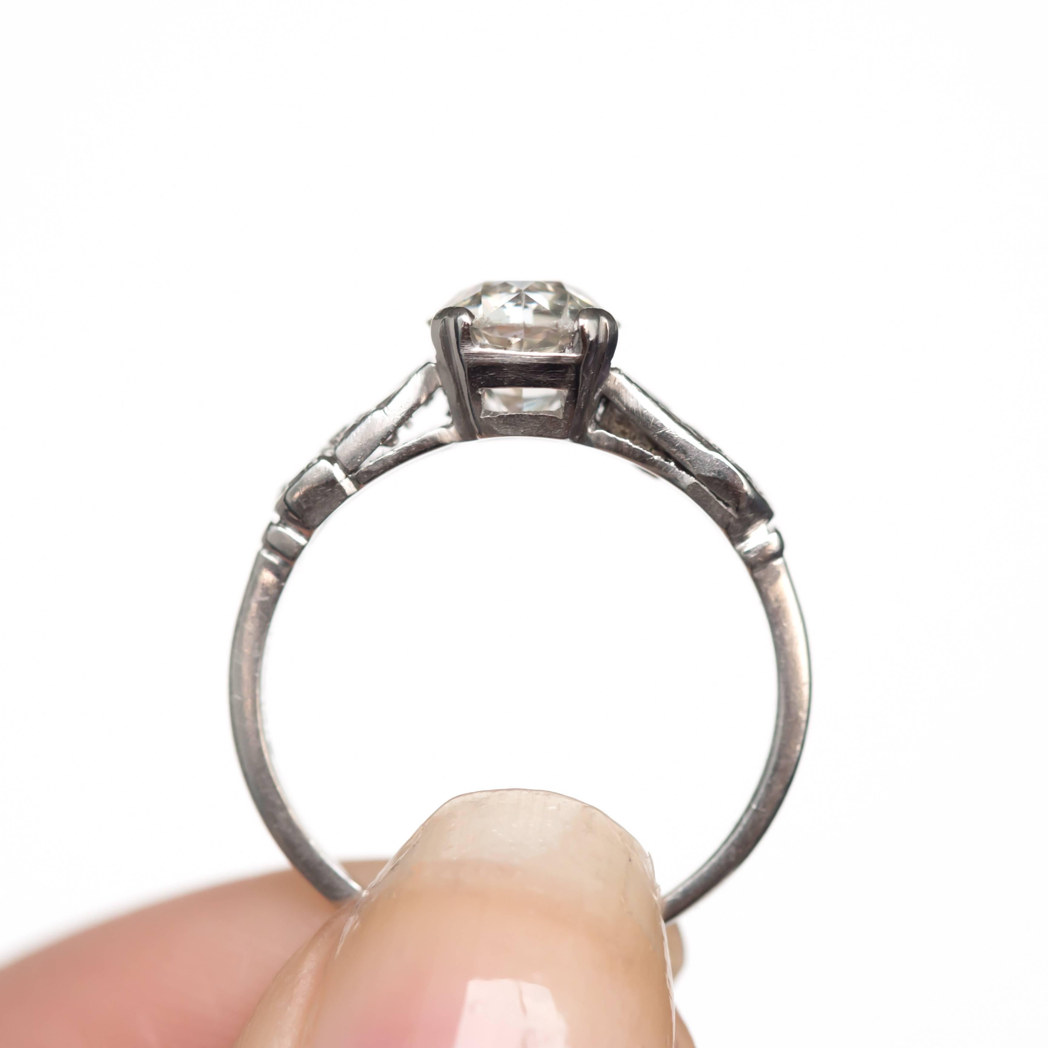 1.13 Carat Diamond Platinum Engagement Ring In Excellent Condition In Atlanta, GA