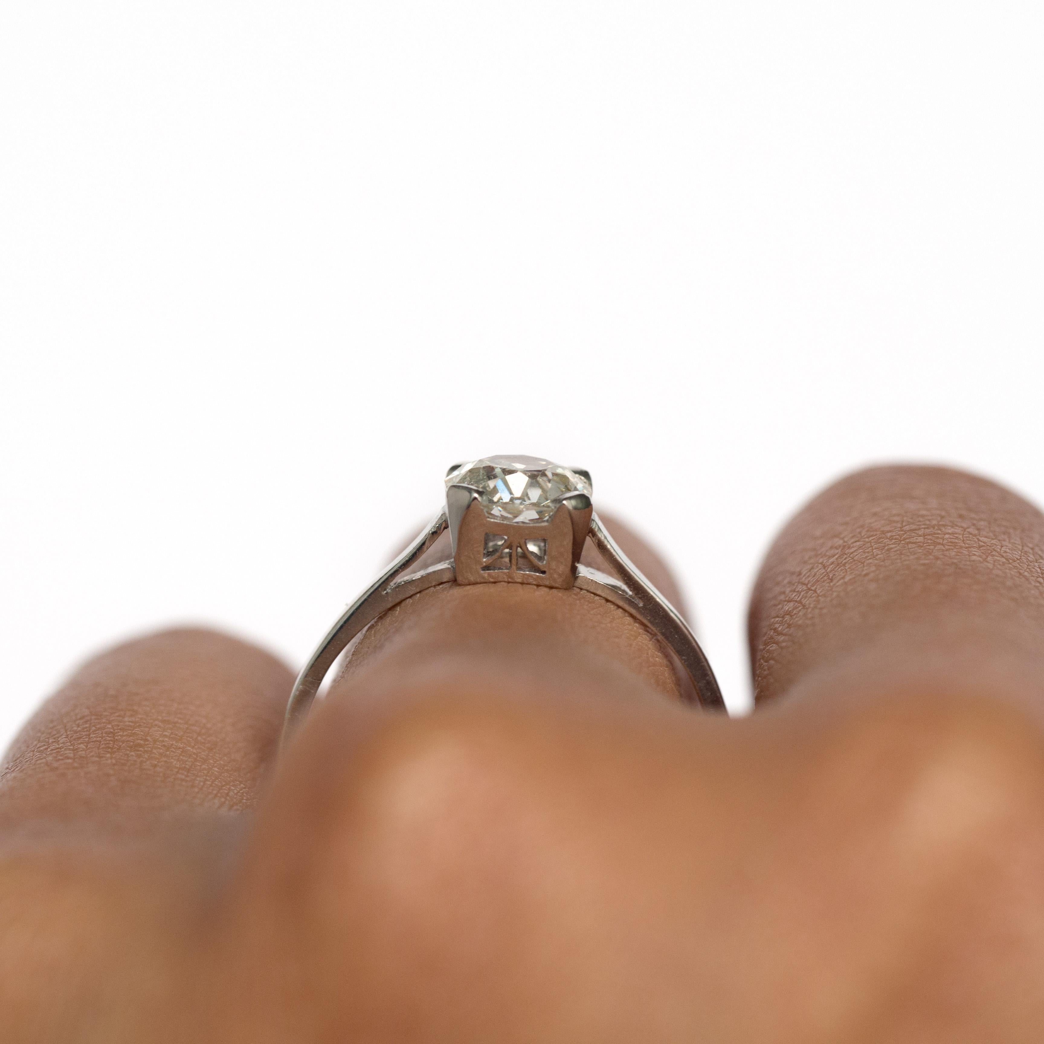 Women's 1.13 Carat Diamond Platinum Engagement Ring For Sale