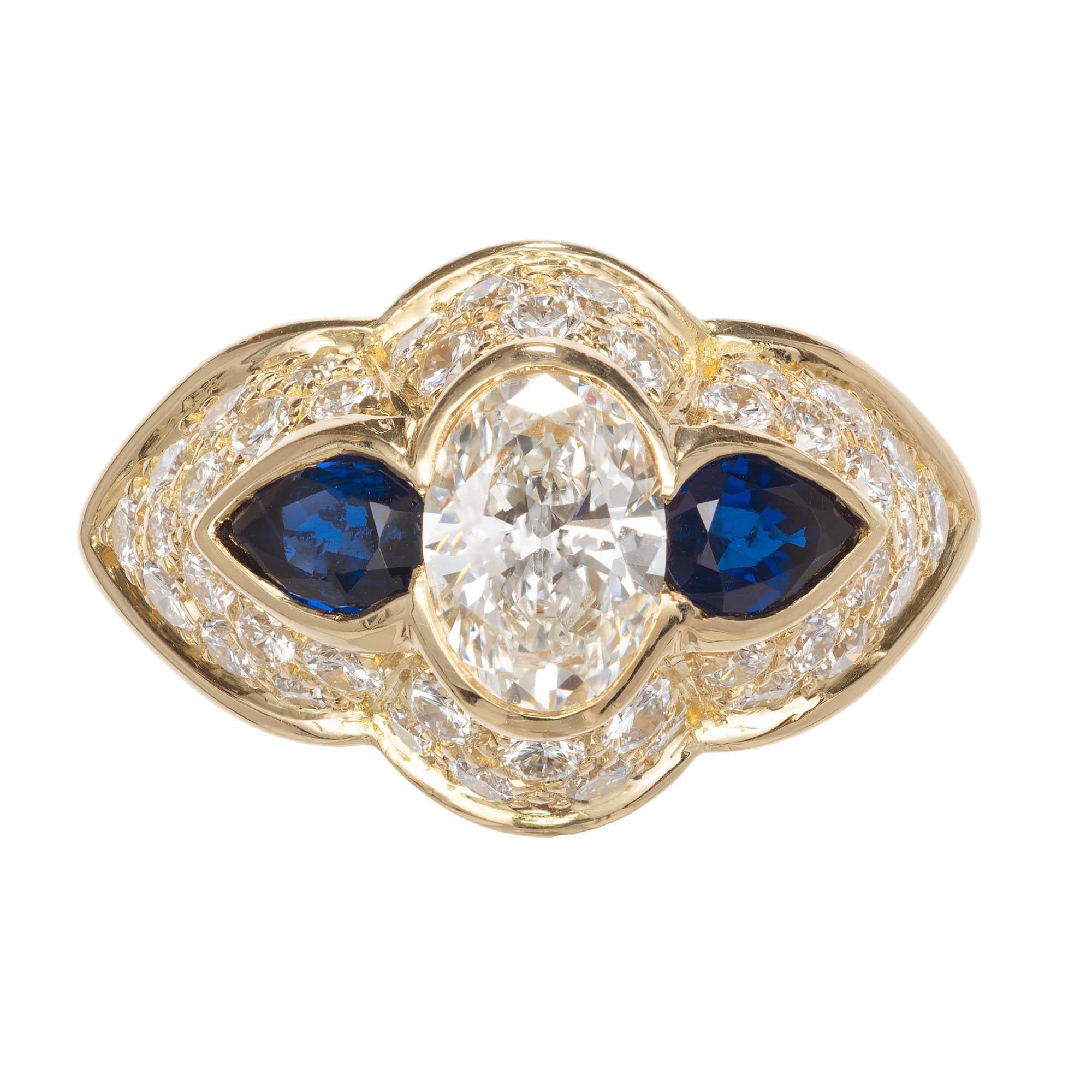 1.13 Carat Diamond Sapphire Gold Scalloped Engagement Ring For Sale