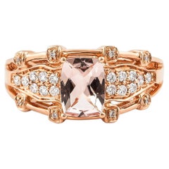 1.13 Carat Morganite and Diamond Ring in 18 Karat Rose Gold