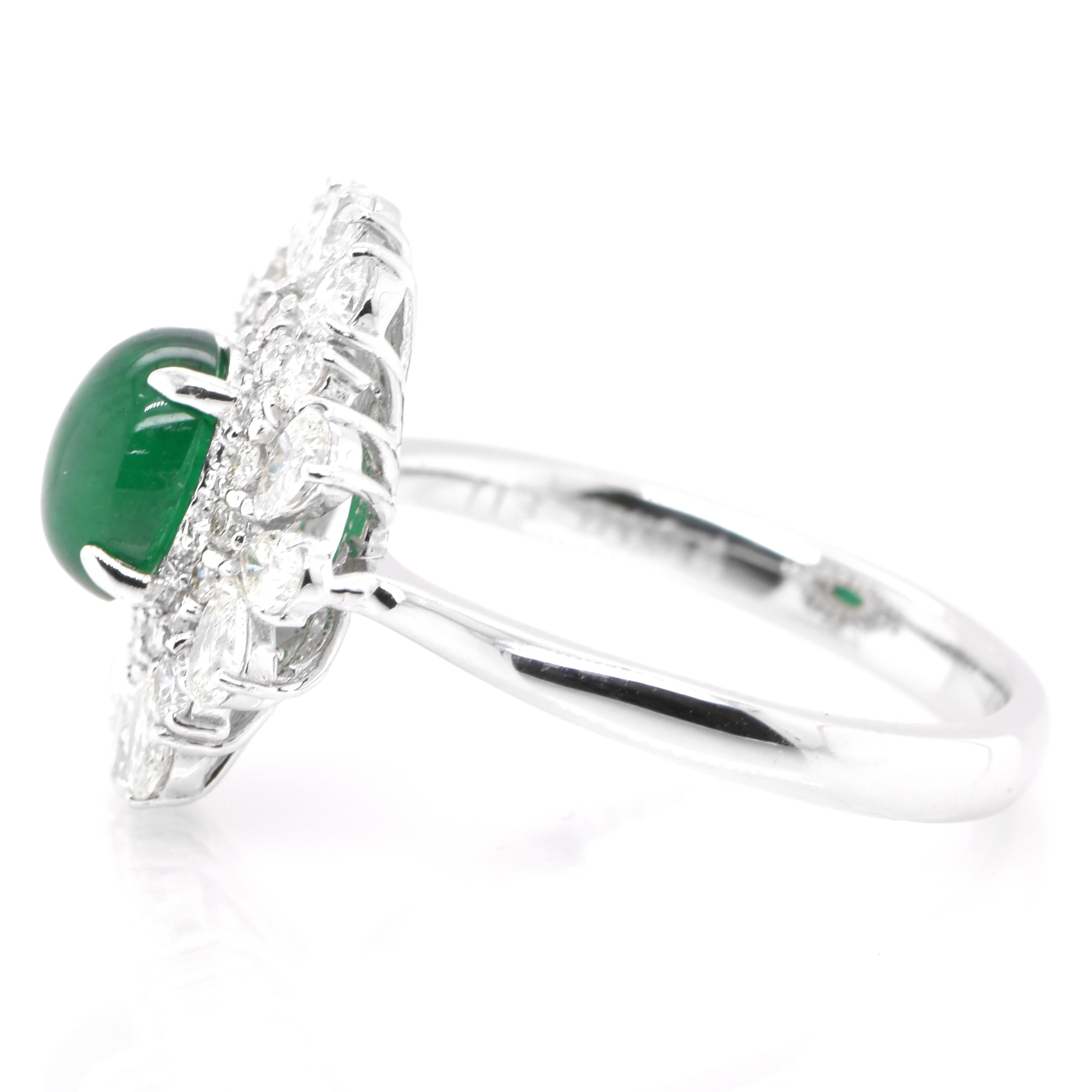 1.13 Carat Natural Emerald Cabochon and Diamond Ring Set in Platinum In New Condition For Sale In Tokyo, JP