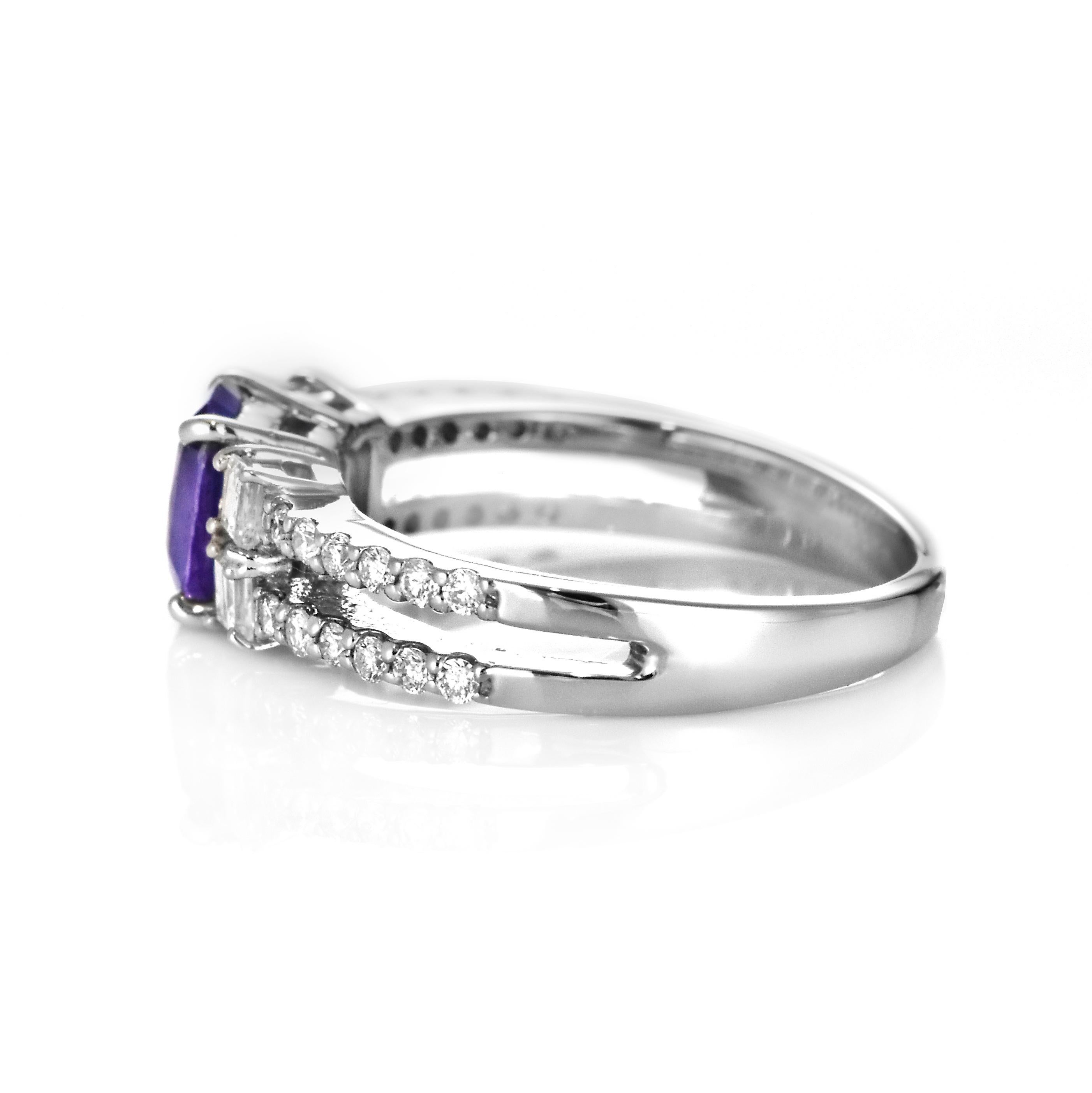 1.13 Carat Natural Unheated Purple Sapphire and Diamond Ring Made in Platinum For Sale 3