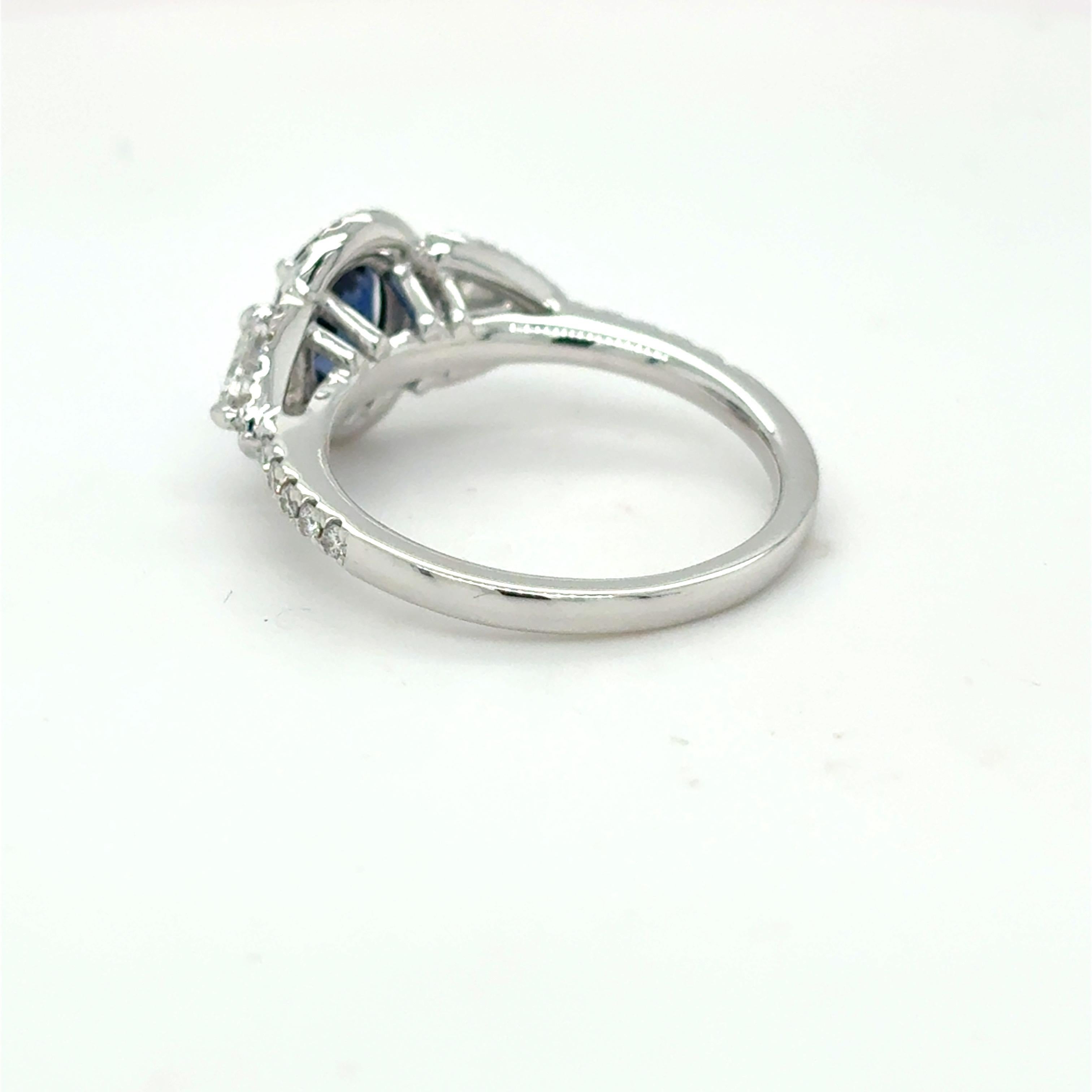 1.13 Carat Oval Cut Blue Sapphire Diamond Platinum Ring For Sale 6
