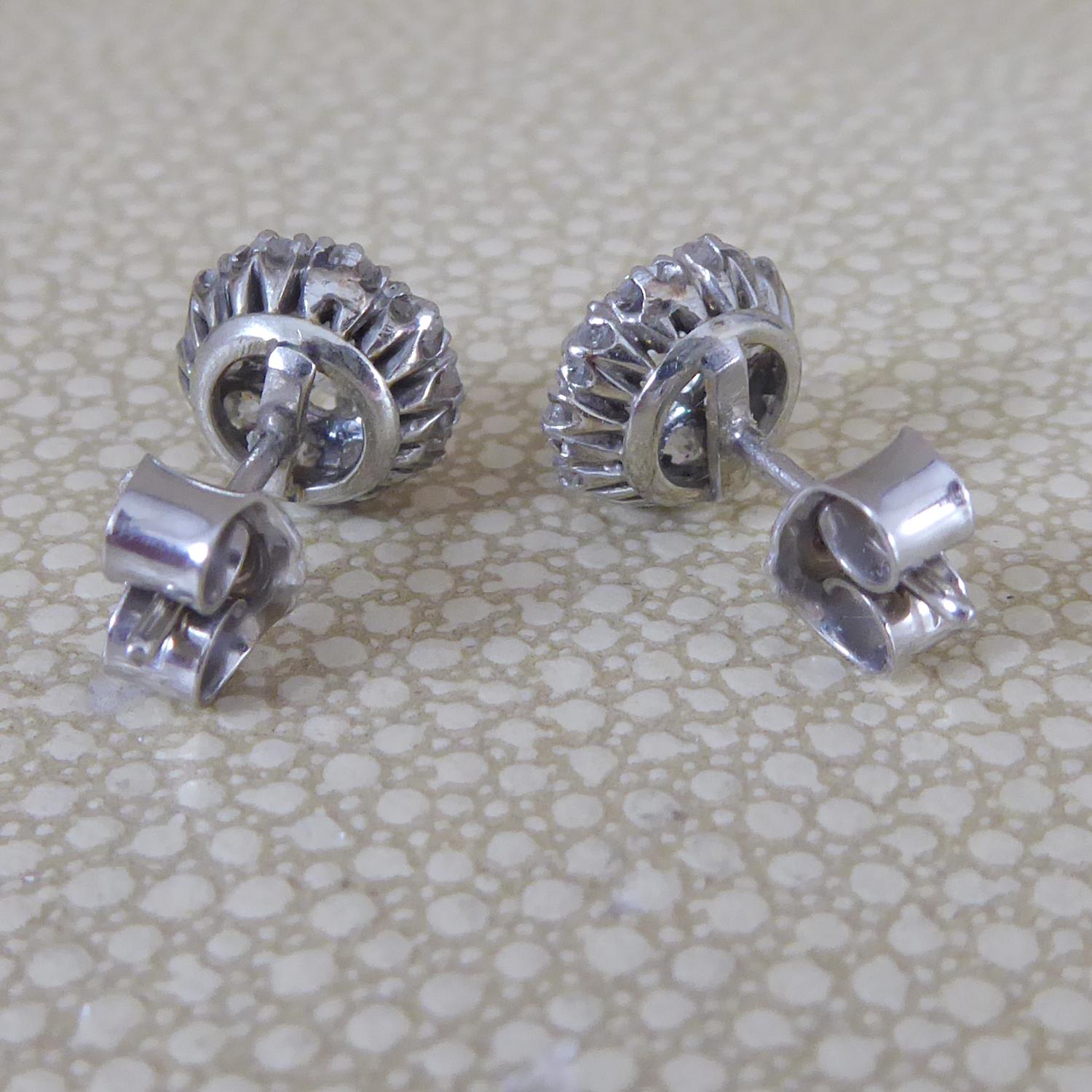 1.13 Carat Vintage Diamond Earrings in White Cluster Head Settings In Good Condition In Yorkshire, West Yorkshire