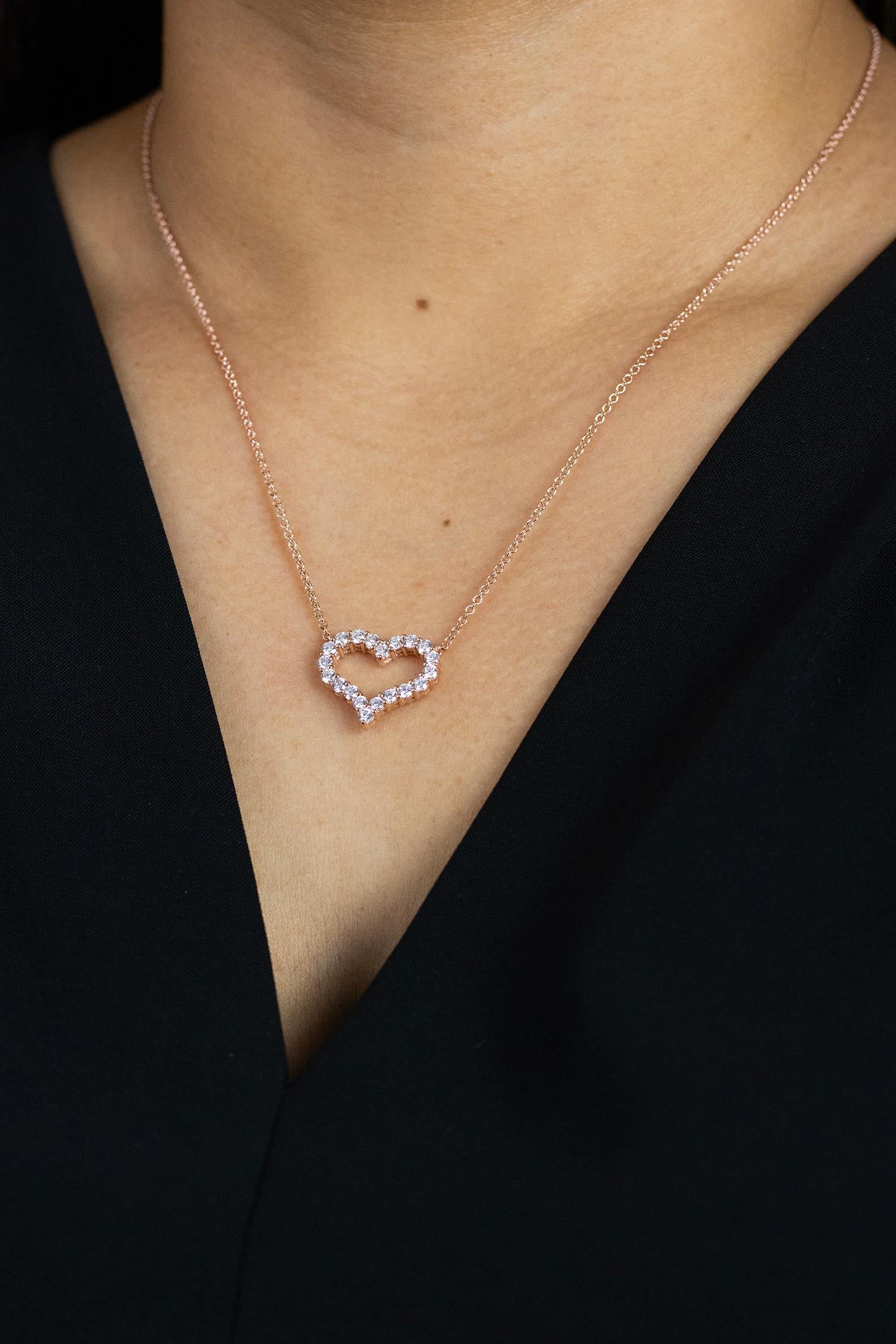 1.13 Carats Total Brilliante Diamond Round Open-Work Heart Pendant Necklace en vente 1